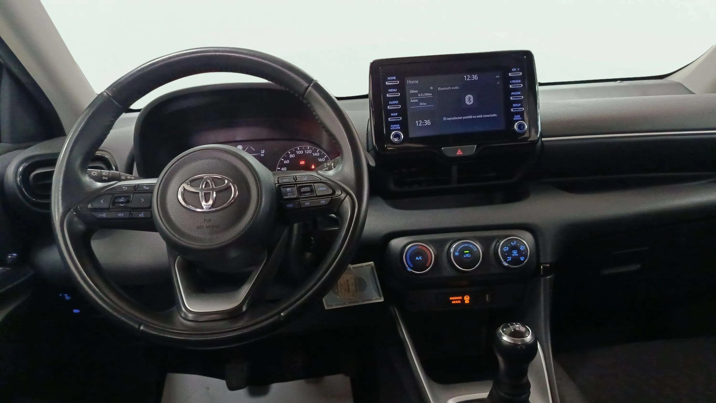 Toyota Yaris 1.0 - foto 13