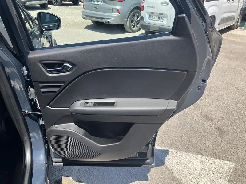 Renault Captur TCe Equilibre - foto 17