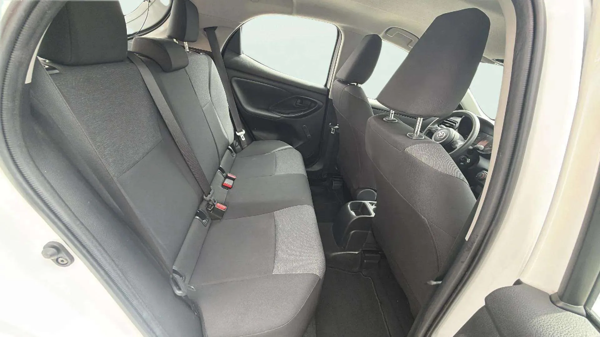 Toyota Yaris 1.5 125 S-Edition - foto 17