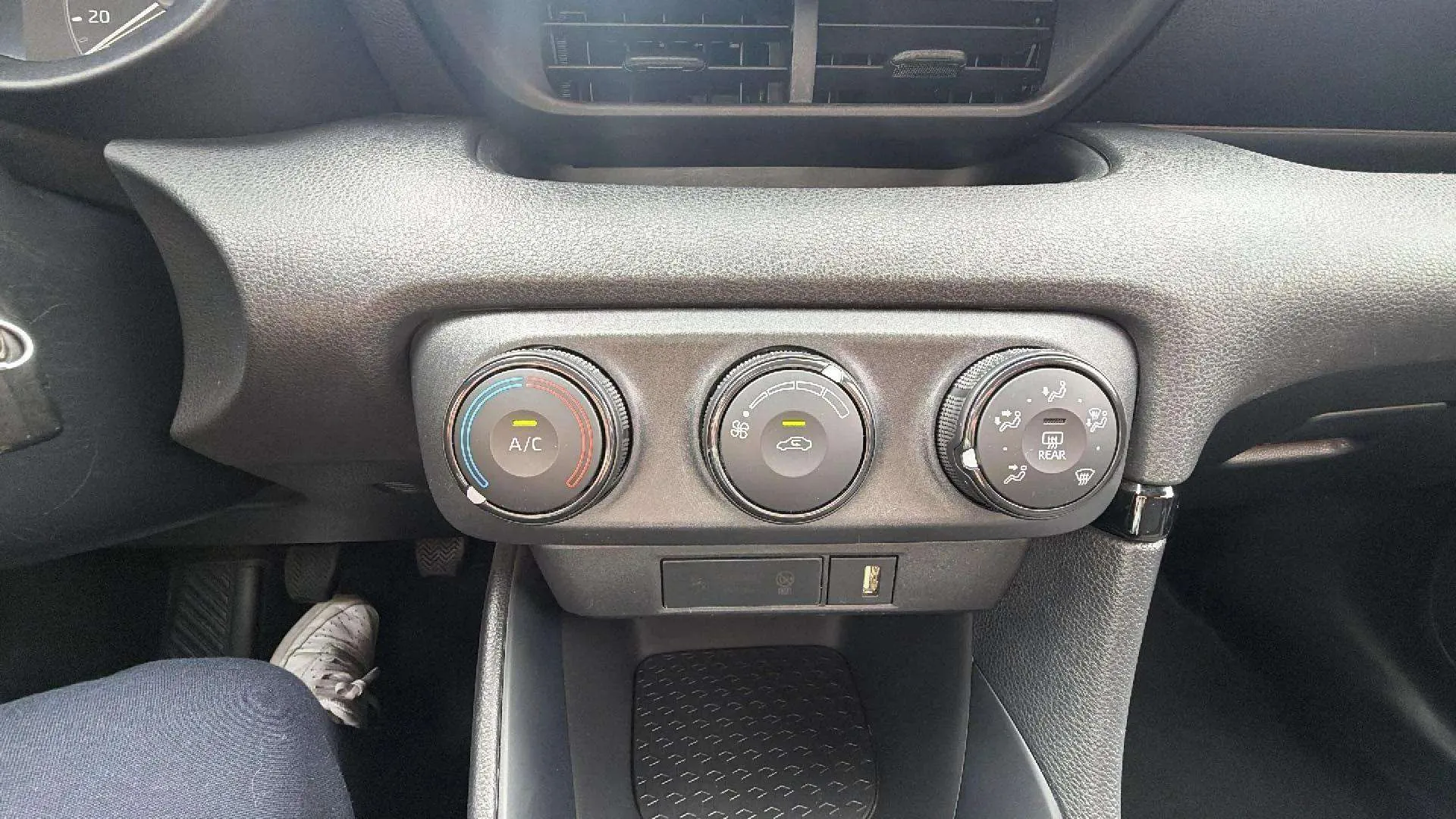Toyota Yaris 1.5 125 S-Edition - foto 18