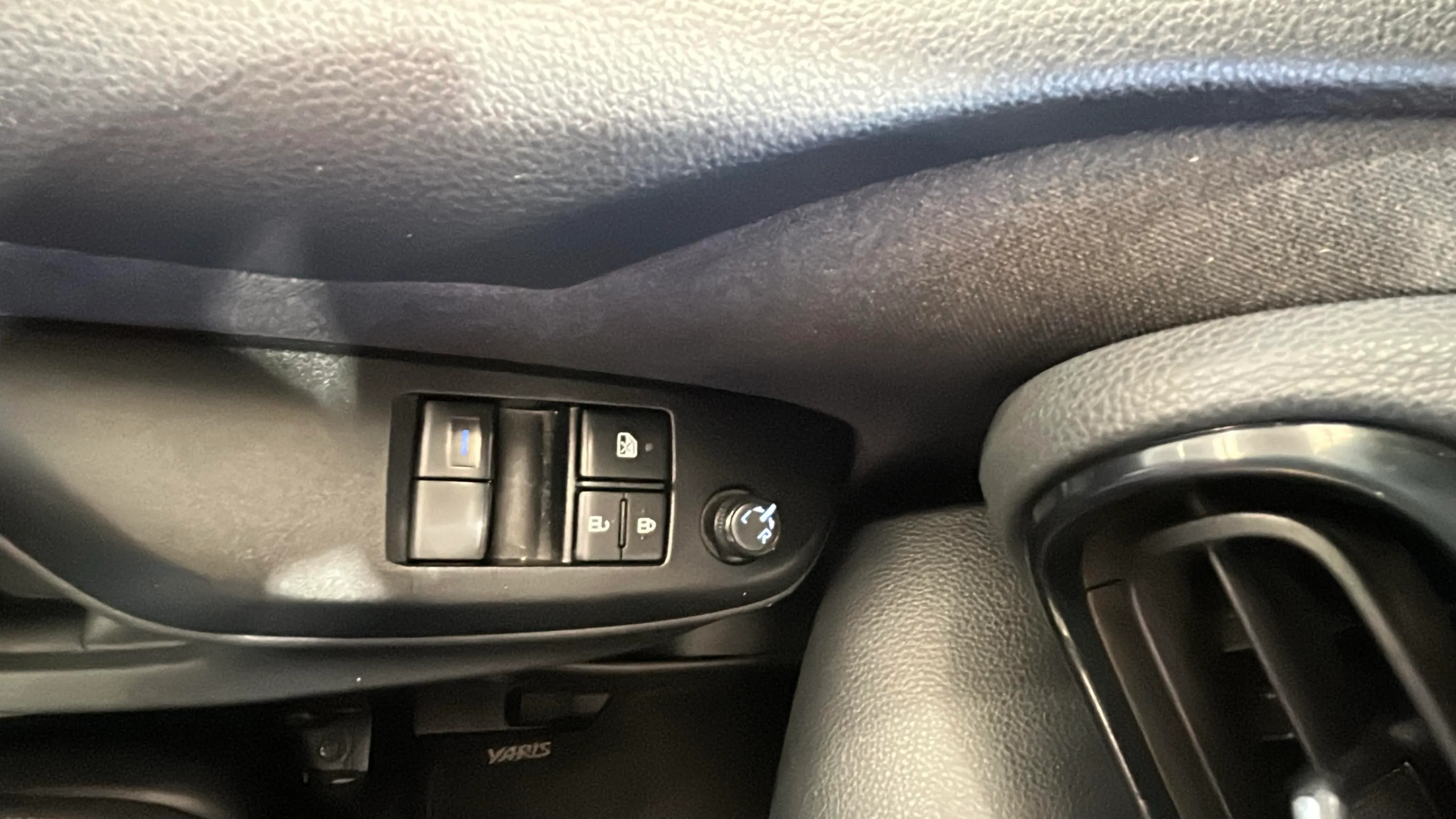Toyota Yaris 1.5 125 S-Edition - foto 17