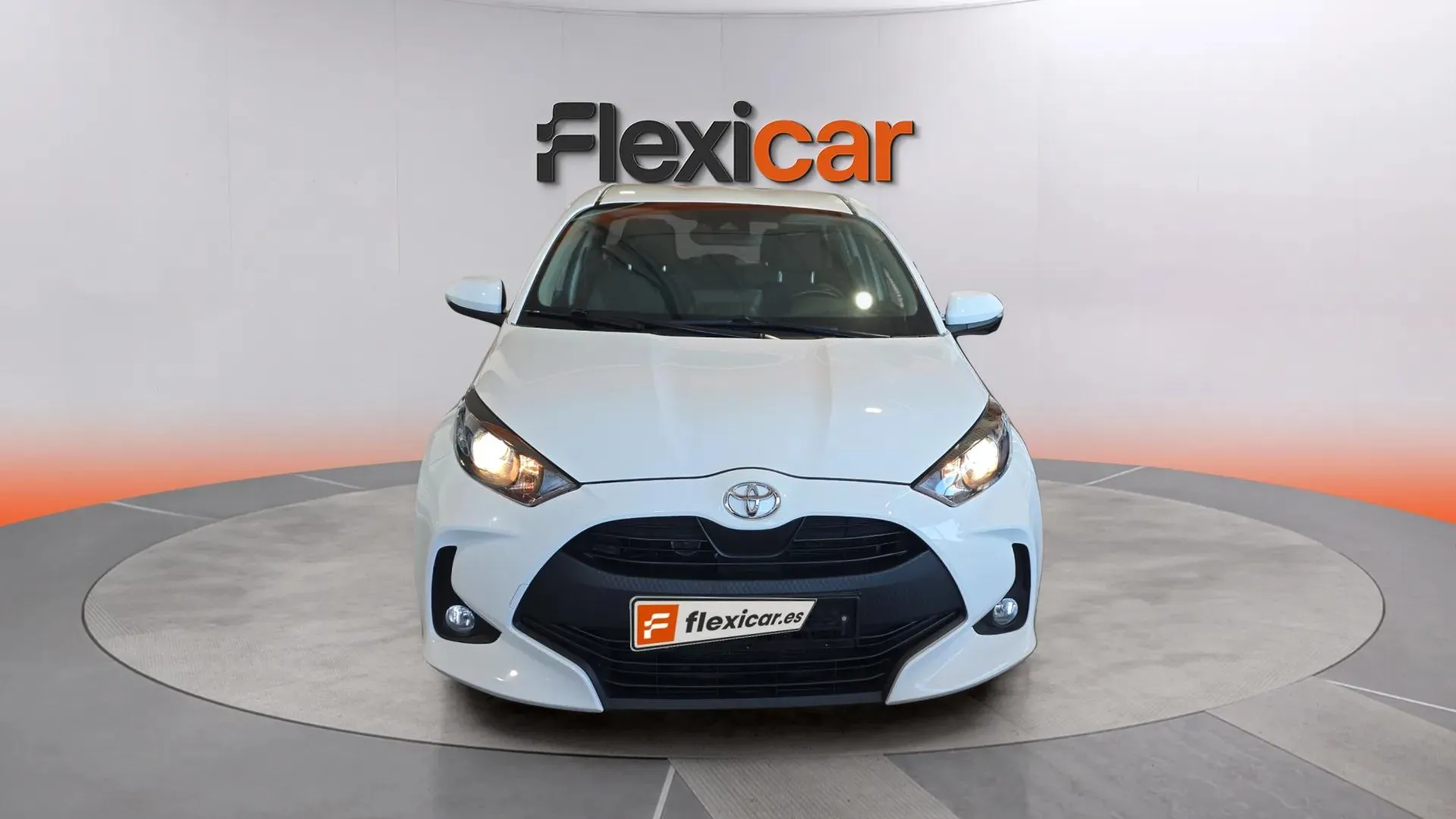 Toyota Yaris 1.0 70 Active - foto 2