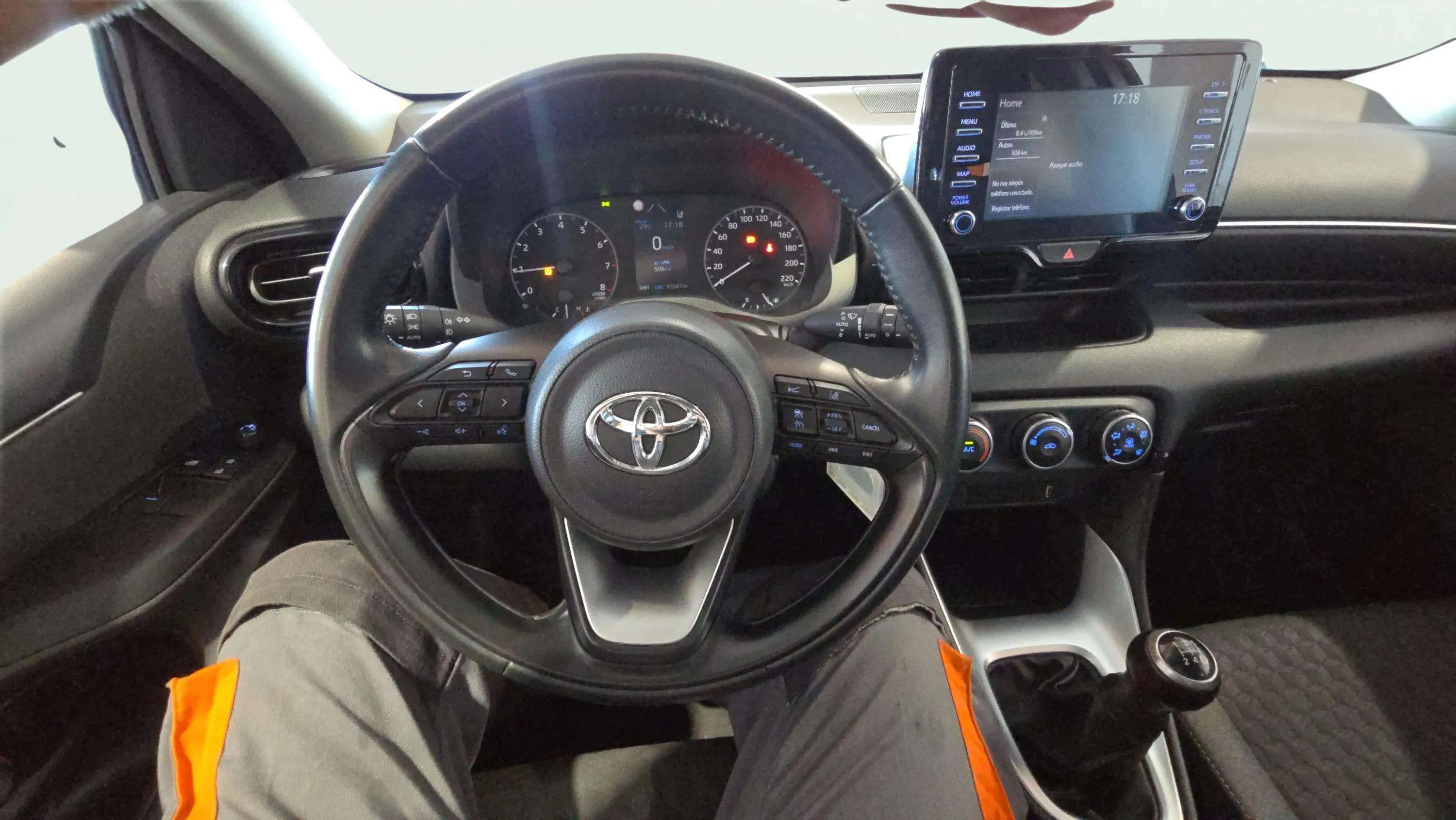 Toyota Yaris 1.0 70 Active - foto 11