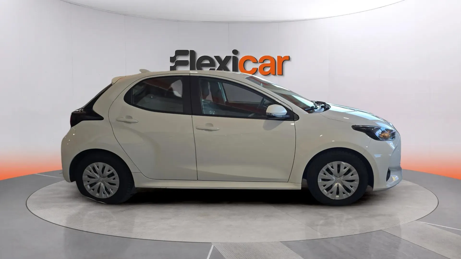Toyota Yaris 1.0 70 Active - foto 8