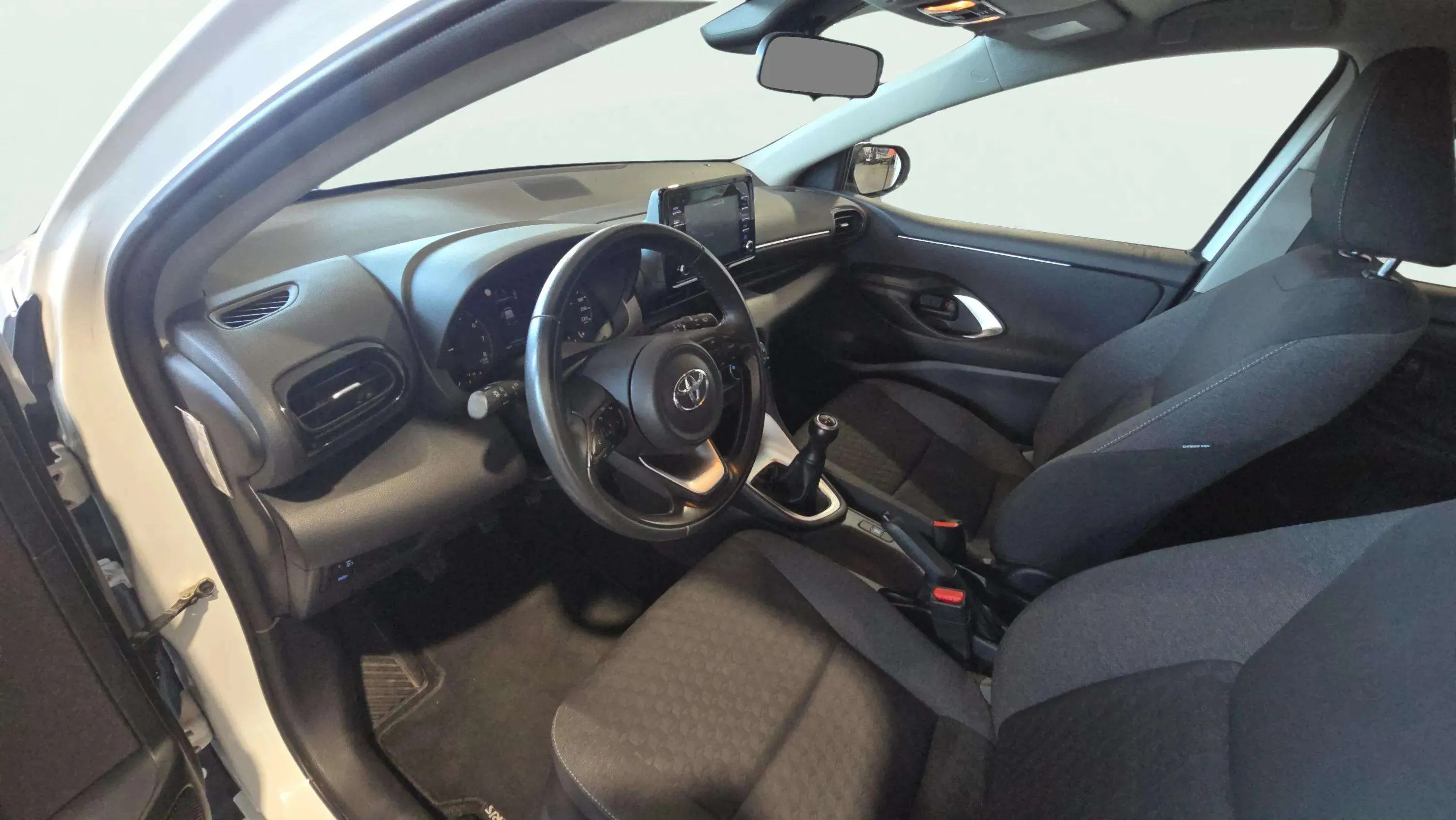 Toyota Yaris 1.0 70 Active - foto 10