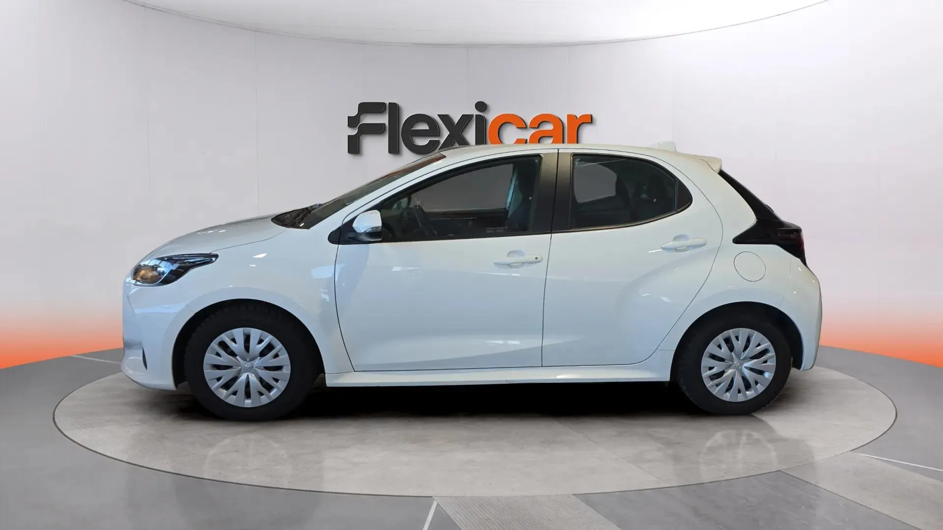 Toyota Yaris 1.0 70 Active - foto 4