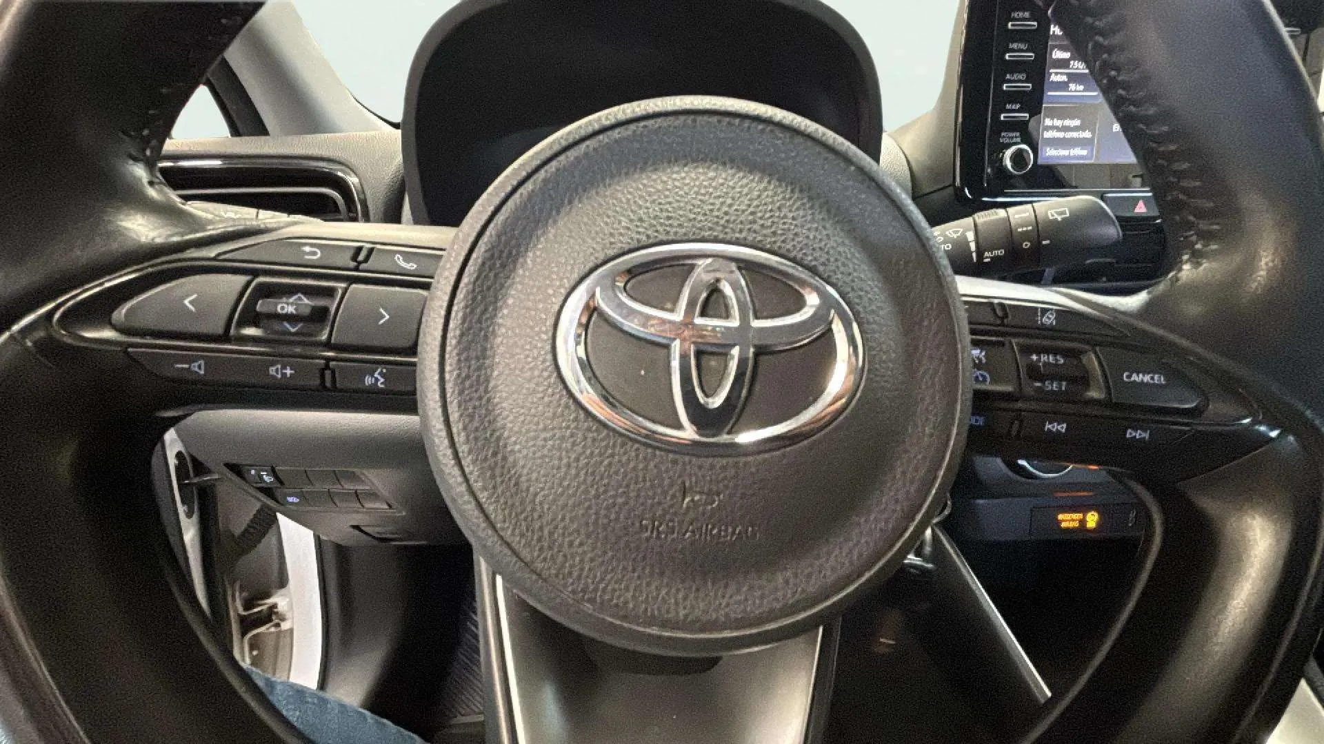 Toyota Yaris 1.0 70 Active - foto 14
