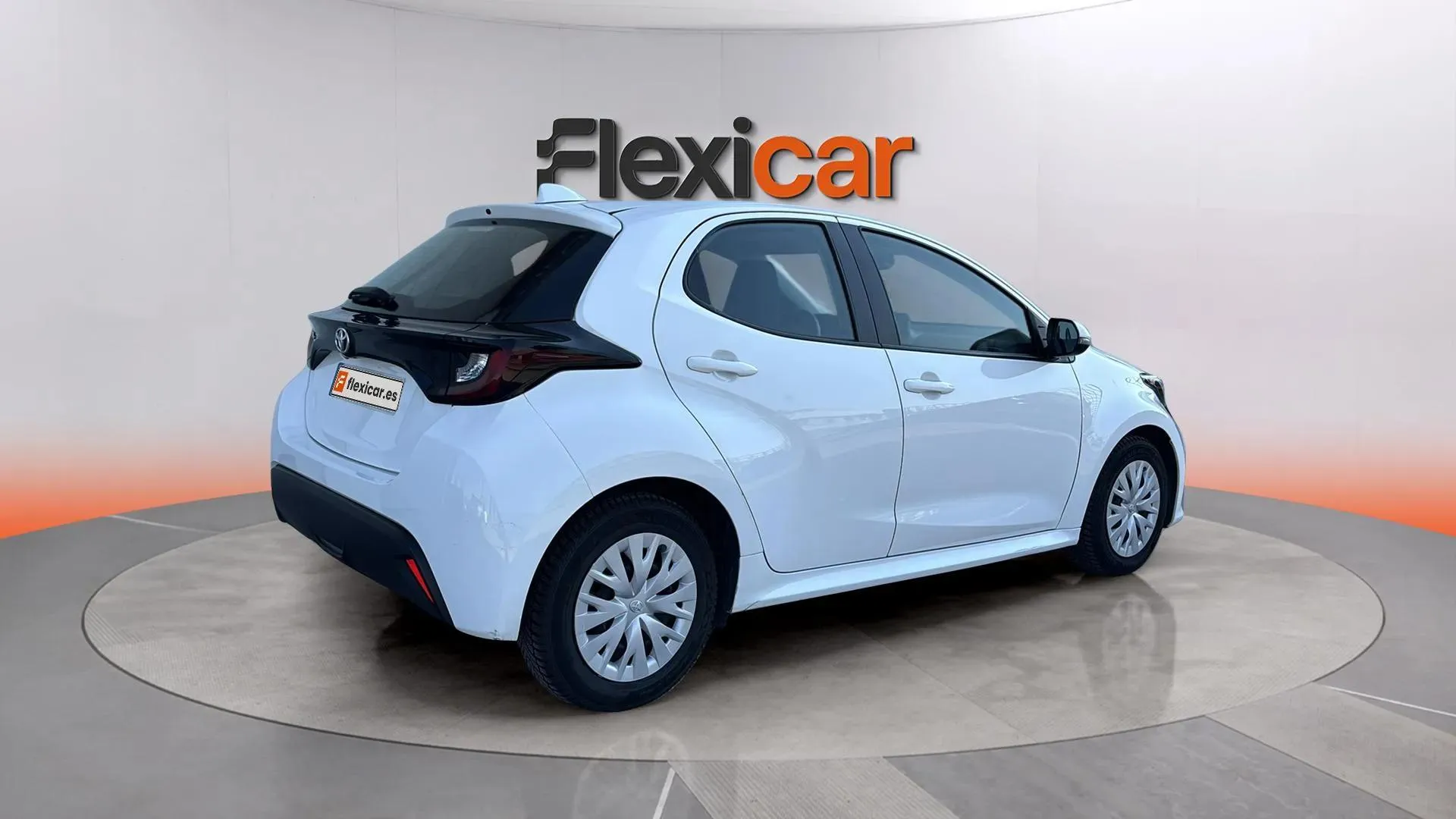 Toyota Yaris 1.0 70 Active - foto 8