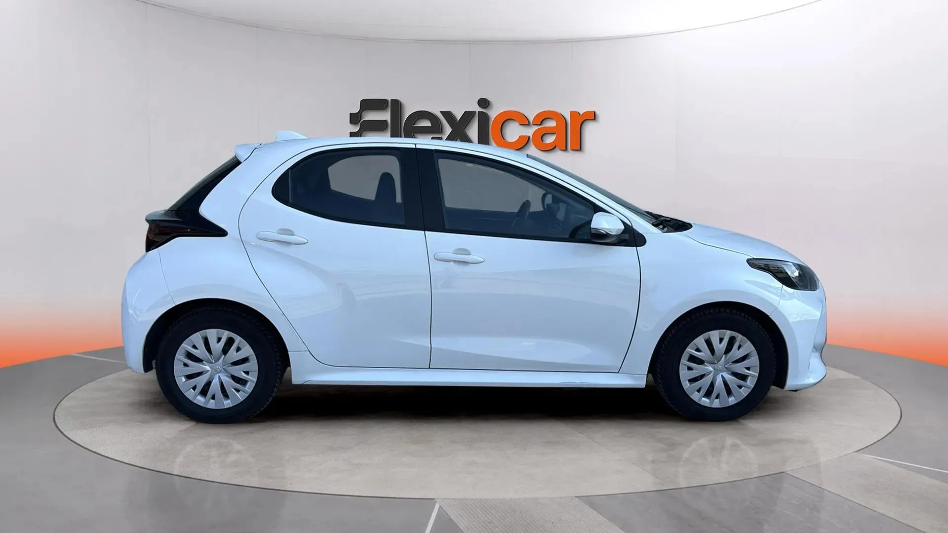 Toyota Yaris 1.0 70 Active - foto 7