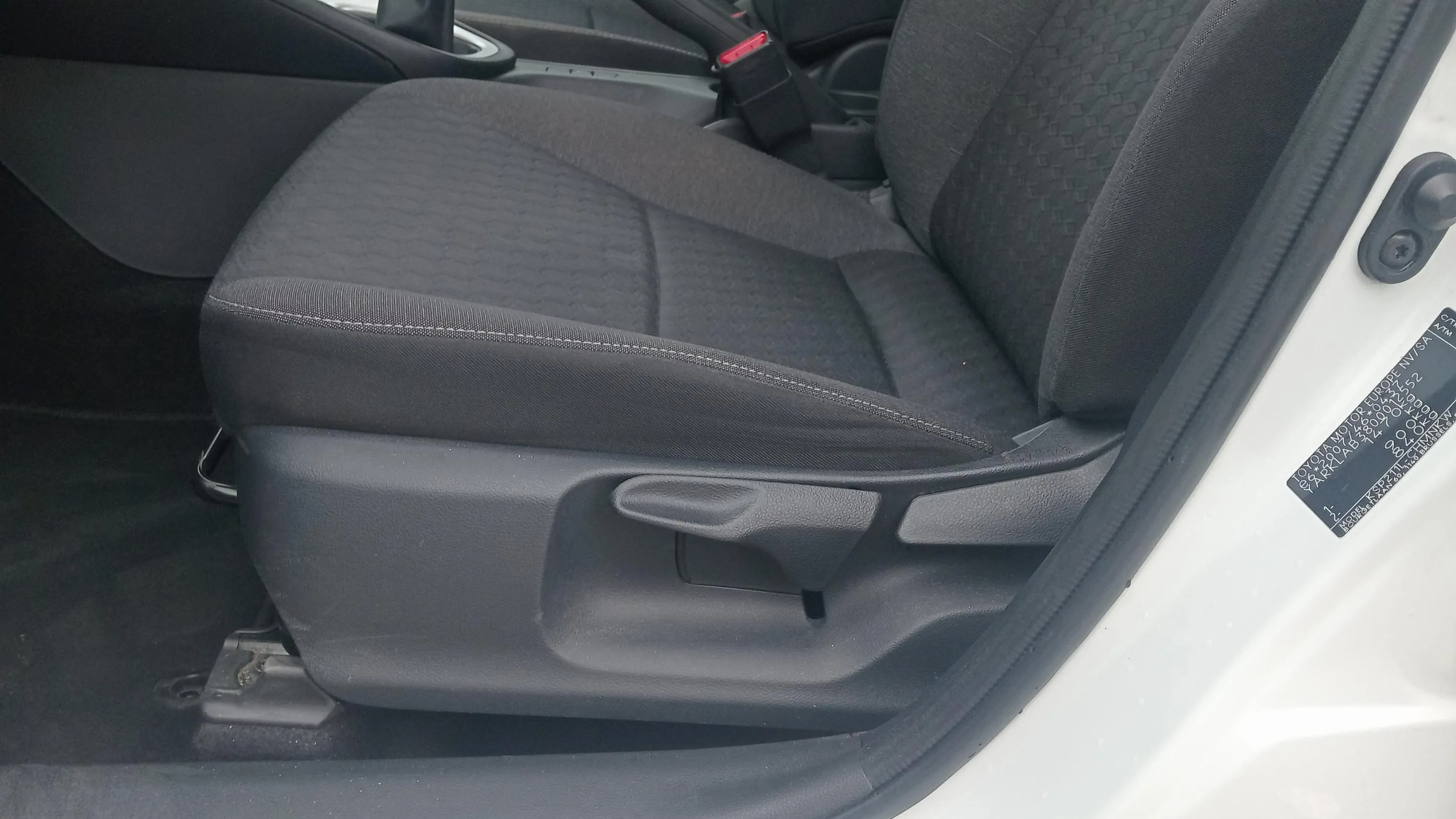 Toyota Yaris 1.5 125 S-Edition - foto 21