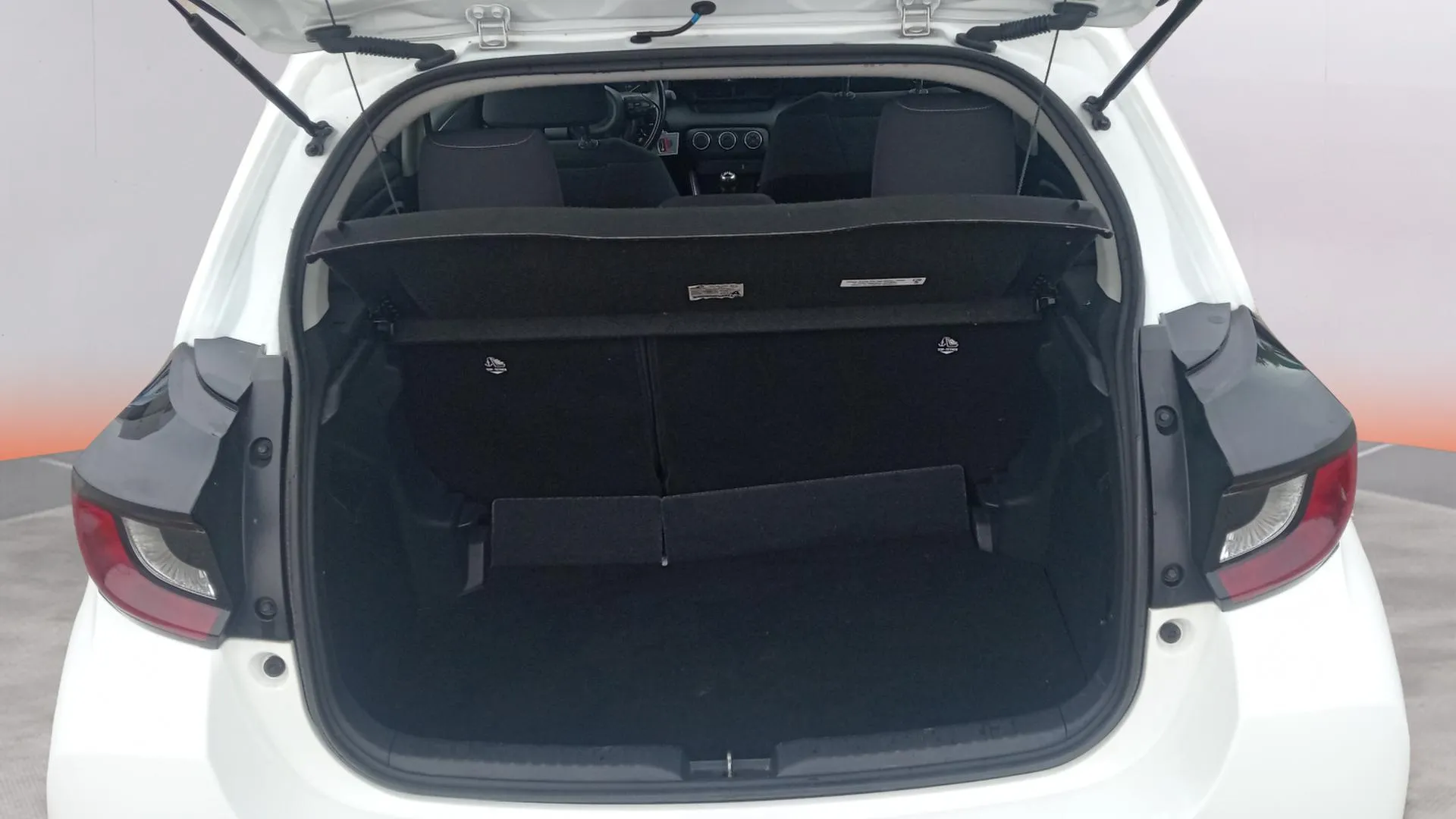 Toyota Yaris 1.5 125 S-Edition - foto 17