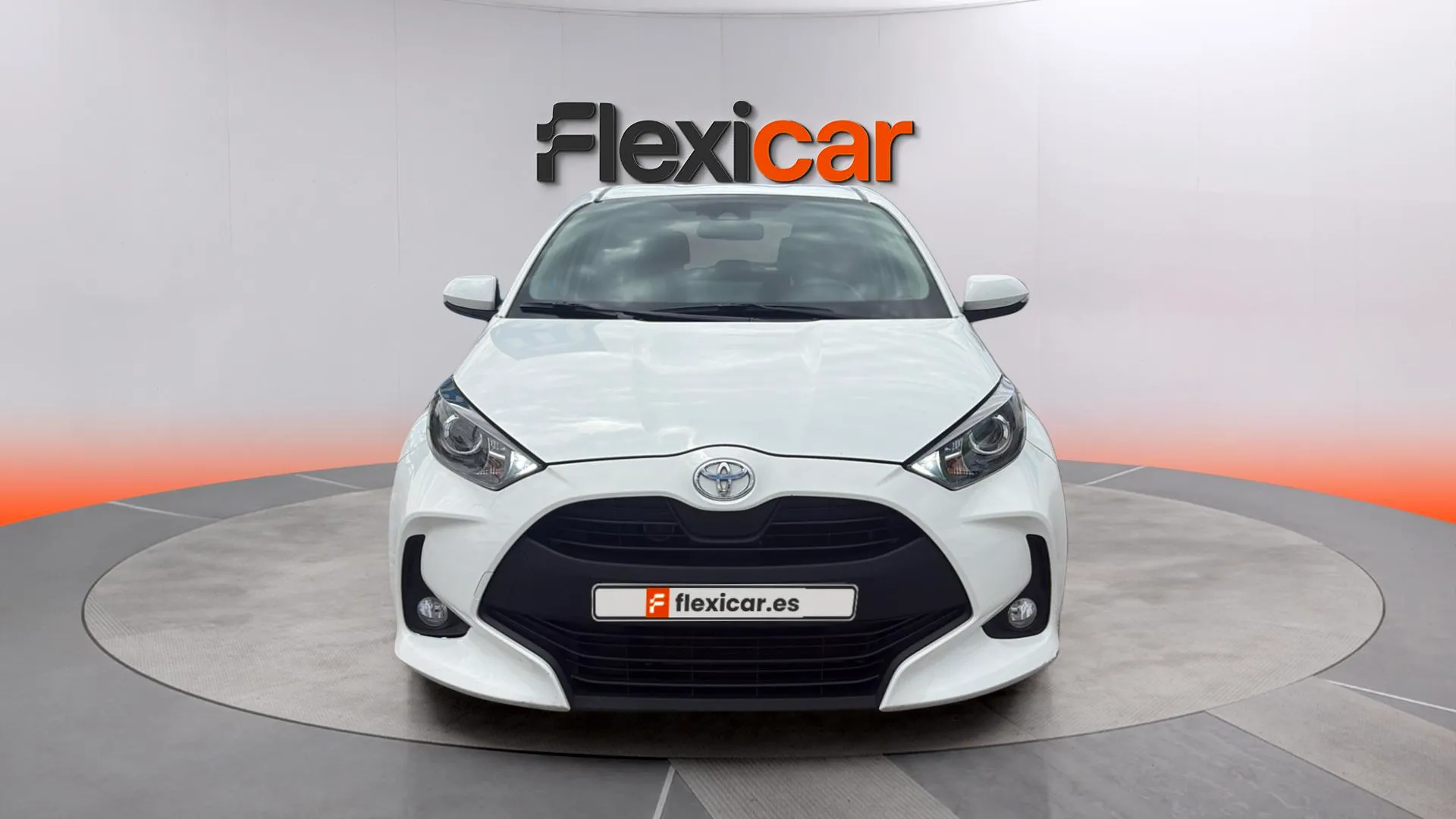 Toyota Yaris 1.0 Confort - foto 2