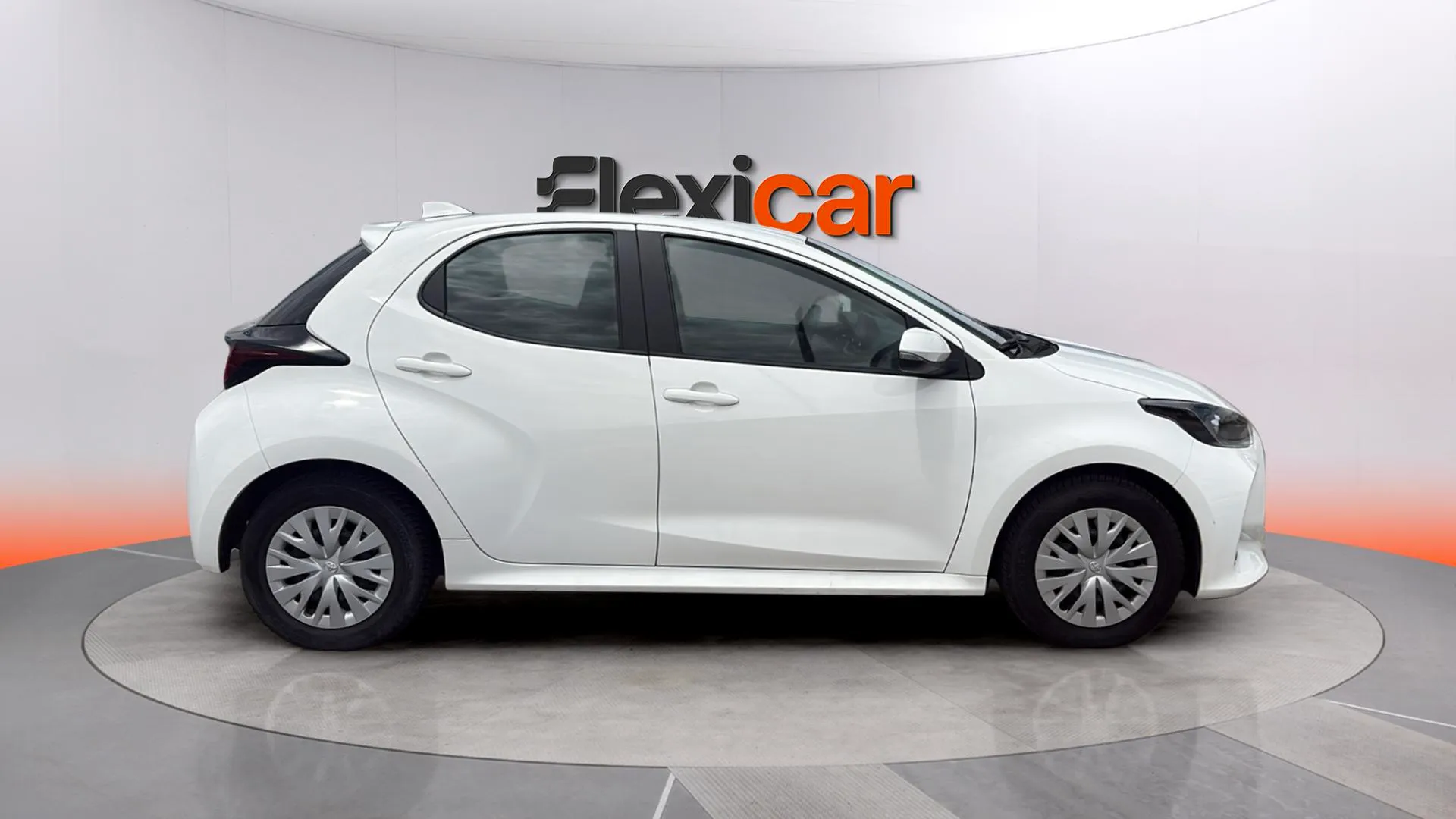 Toyota Yaris 1.0 Confort - foto 8