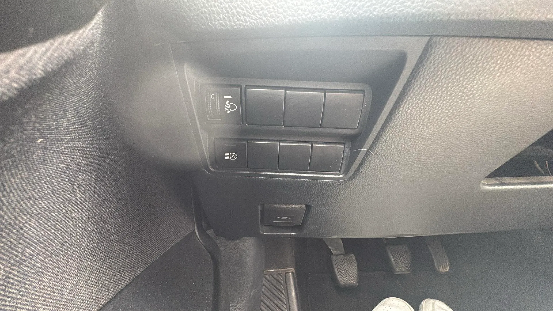 Toyota Yaris 1.0 Confort - foto 16