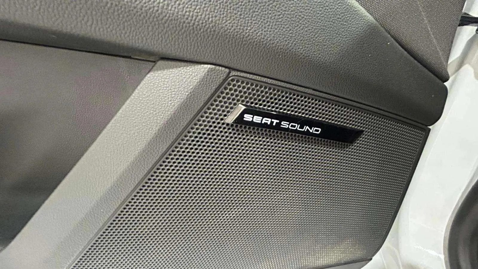 SEAT León ST 1.8 TSI FR Plus - foto 23