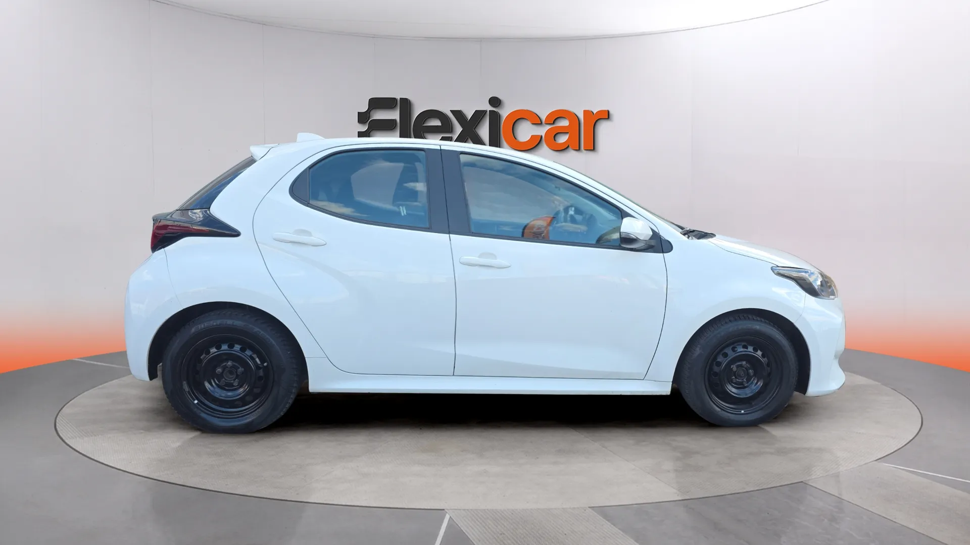 Toyota Yaris 1.0 70 Active Tech - foto 8