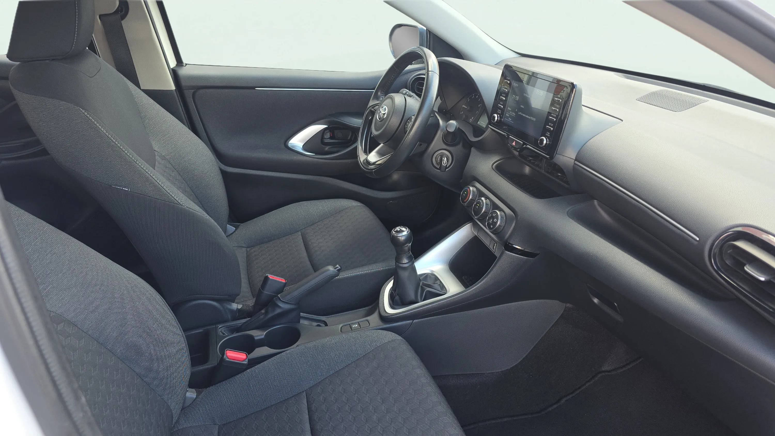 Toyota Yaris 1.0 70 Active Tech - foto 20