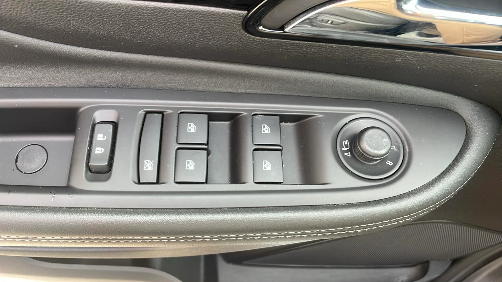 Opel Mokka 1.4 T 4x2 Innovation - foto 32