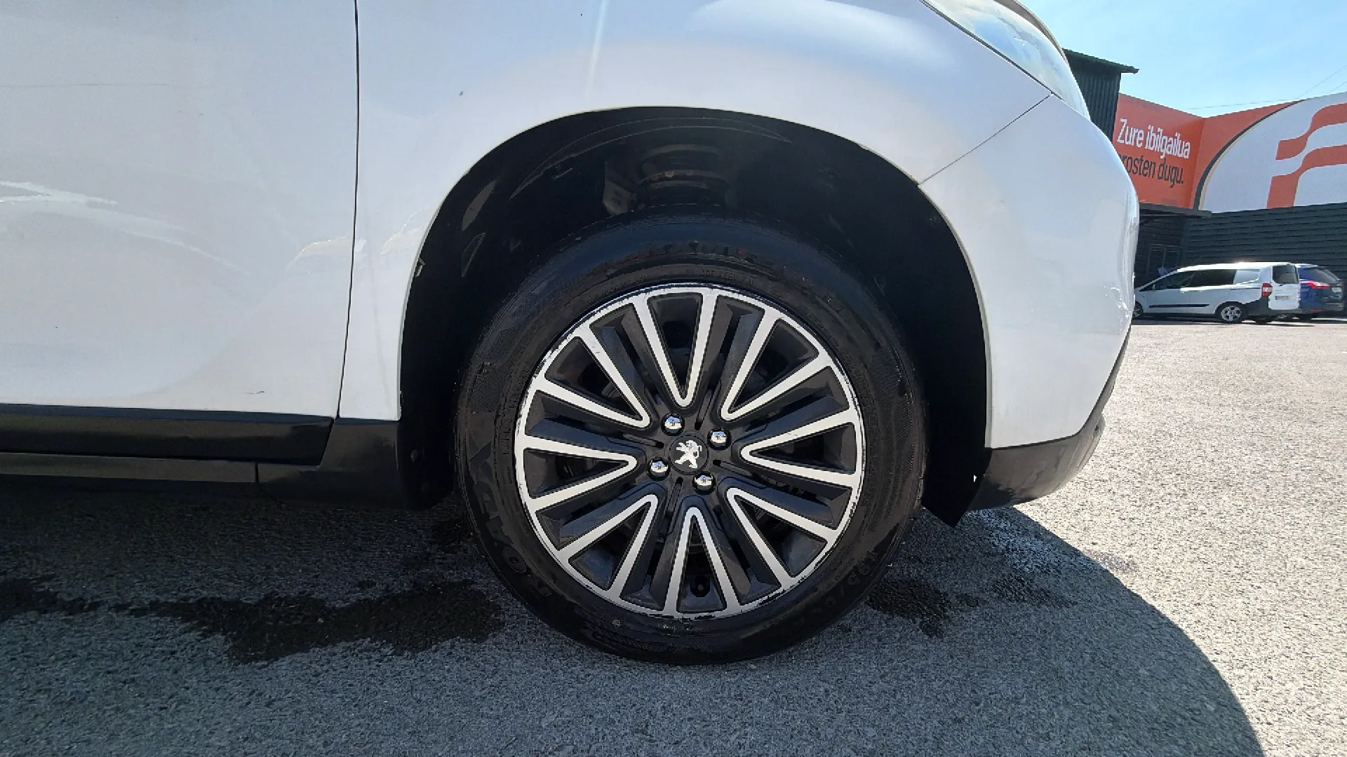 Peugeot 2008 Allure 1.6 BlueHDi - foto 25