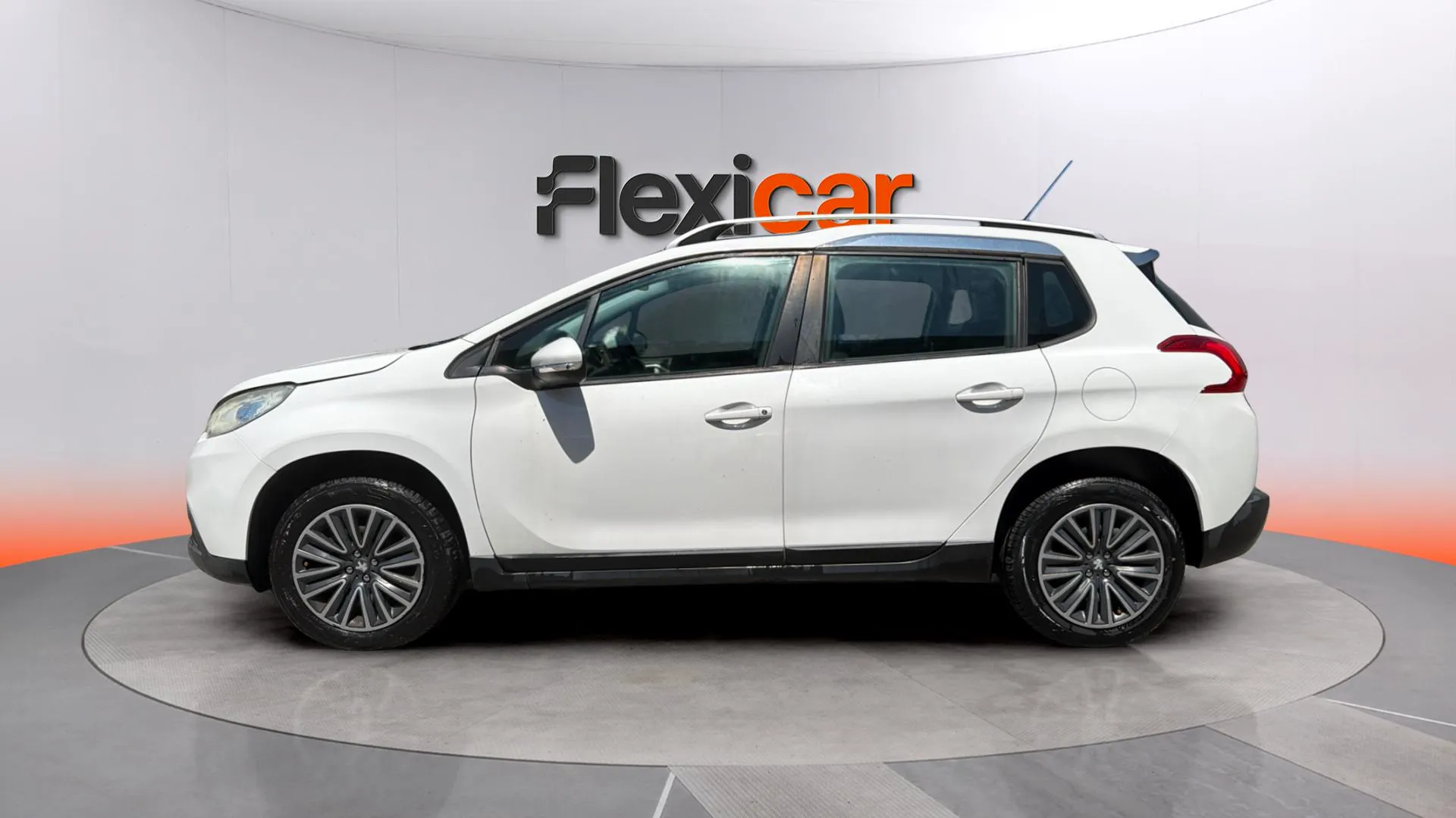 Peugeot 2008 Allure 1.6 BlueHDi - foto 9