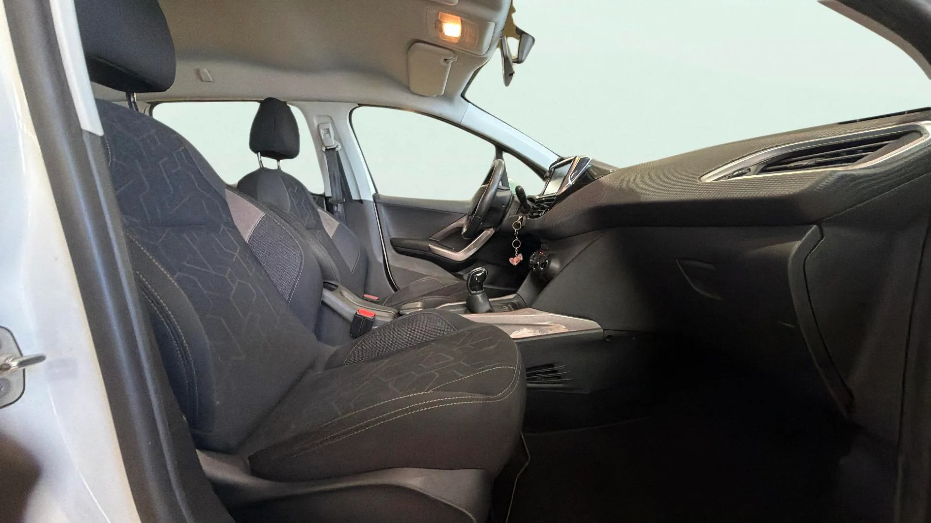 Peugeot 2008 Allure 1.6 BlueHDi - foto 18