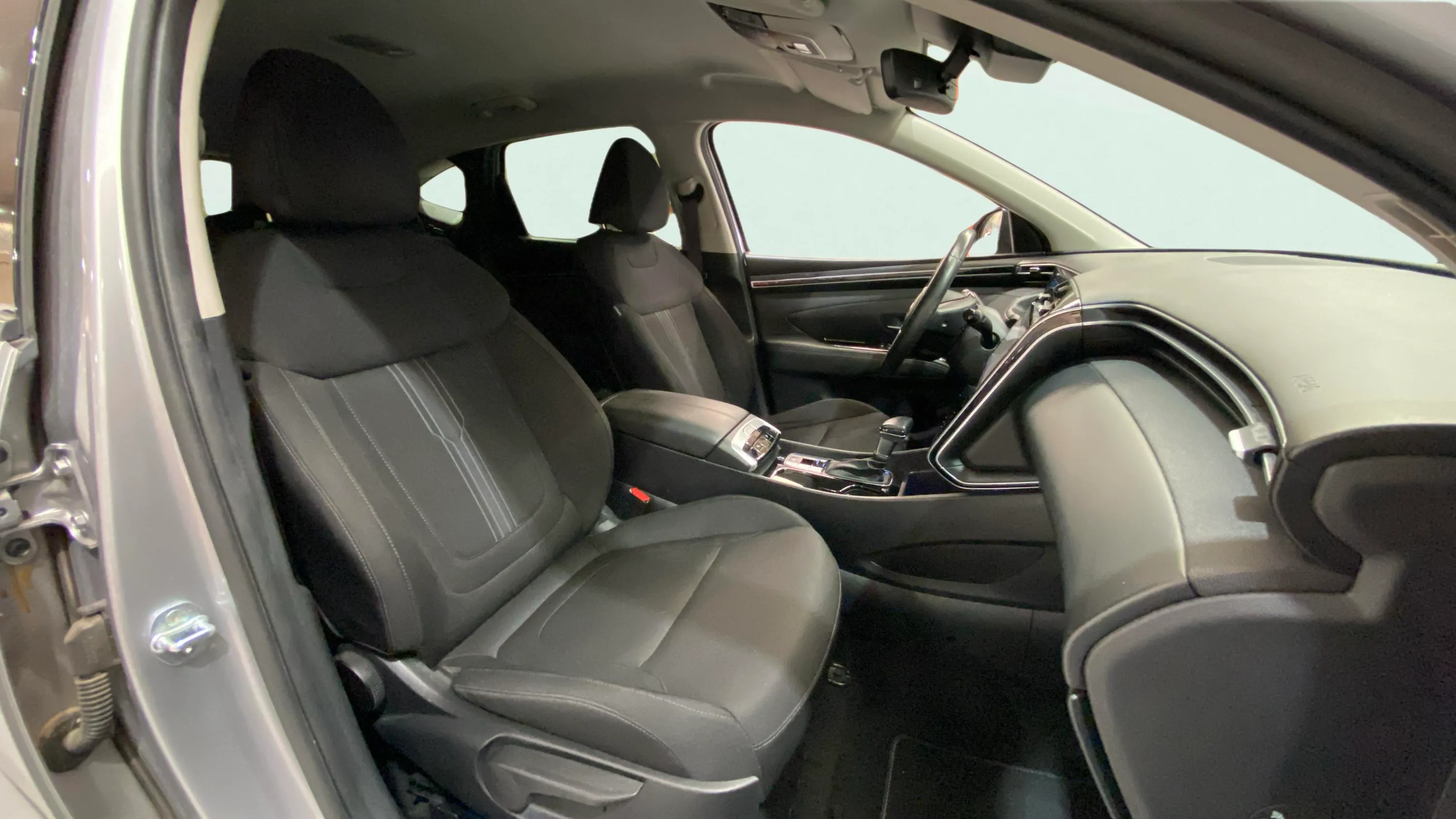 Hyundai Tucson 1.6 CRDi 48V Tecno DCT 2C - foto 11