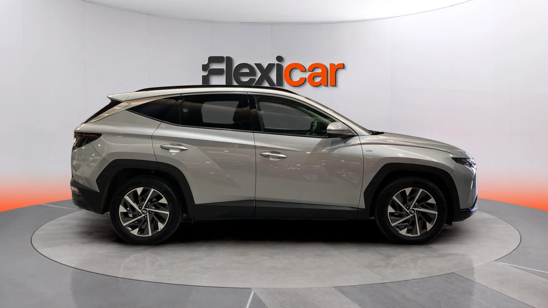 Hyundai Tucson 1.6 CRDi 48V Tecno DCT 2C - foto 4
