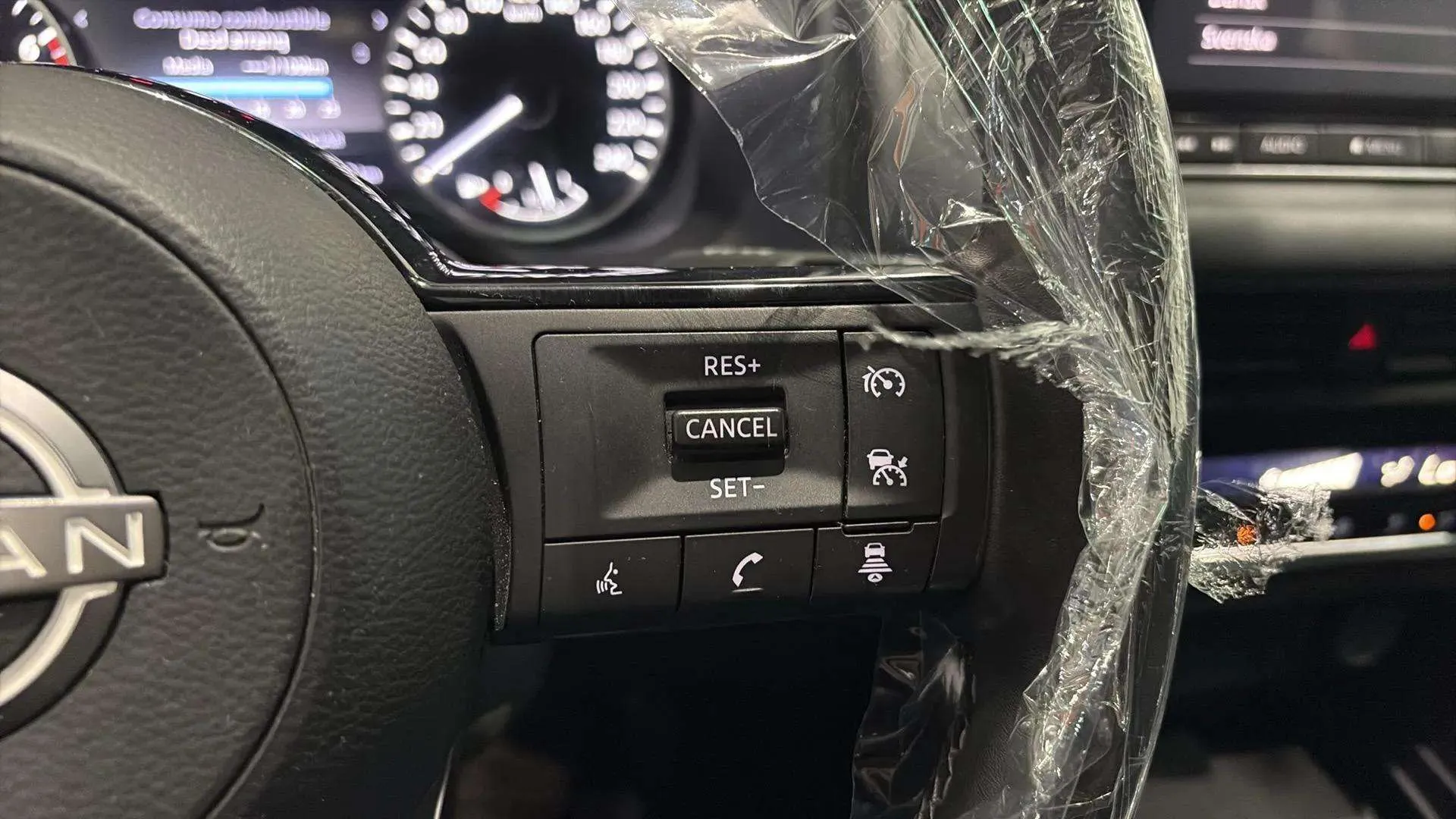 Nissan Qashqai DIG-T N-Connecta - foto 17