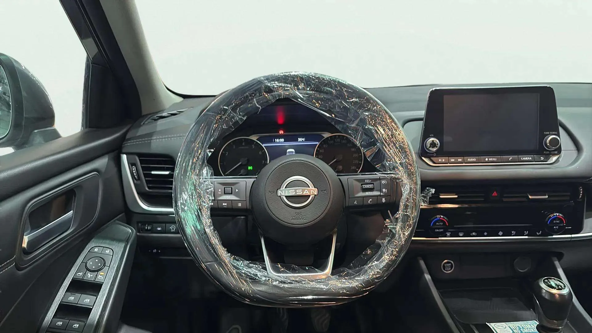 Nissan Qashqai DIG-T N-Connecta - foto 12