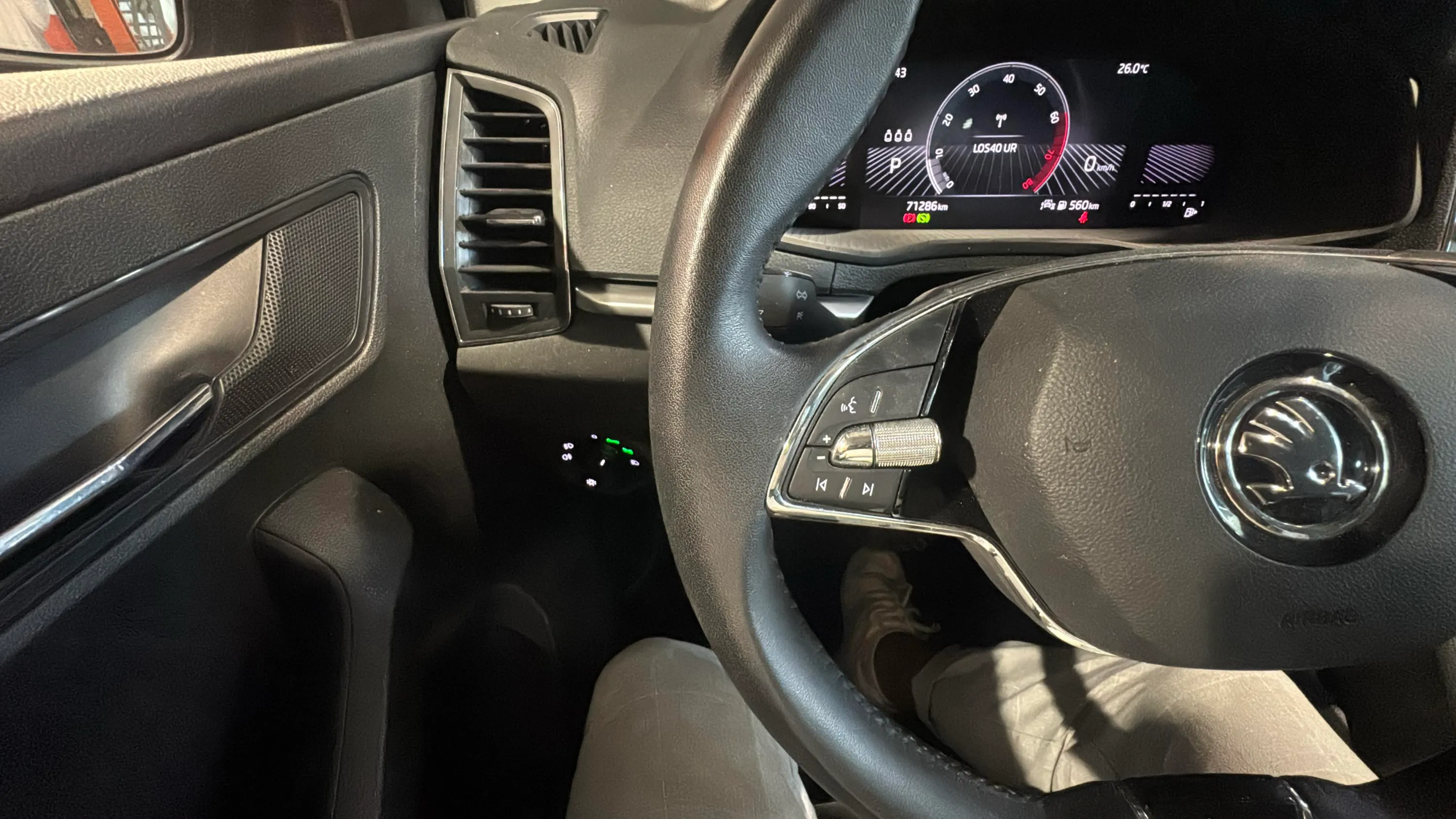 Škoda Karoq 1.5 TSI DSG ACT Selection - foto 15