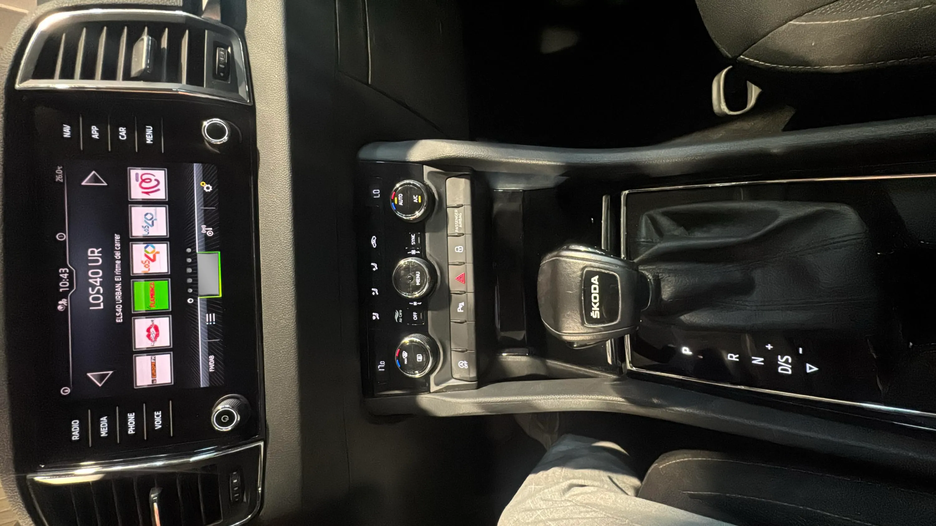 Škoda Karoq 1.5 TSI DSG ACT Selection - foto 19