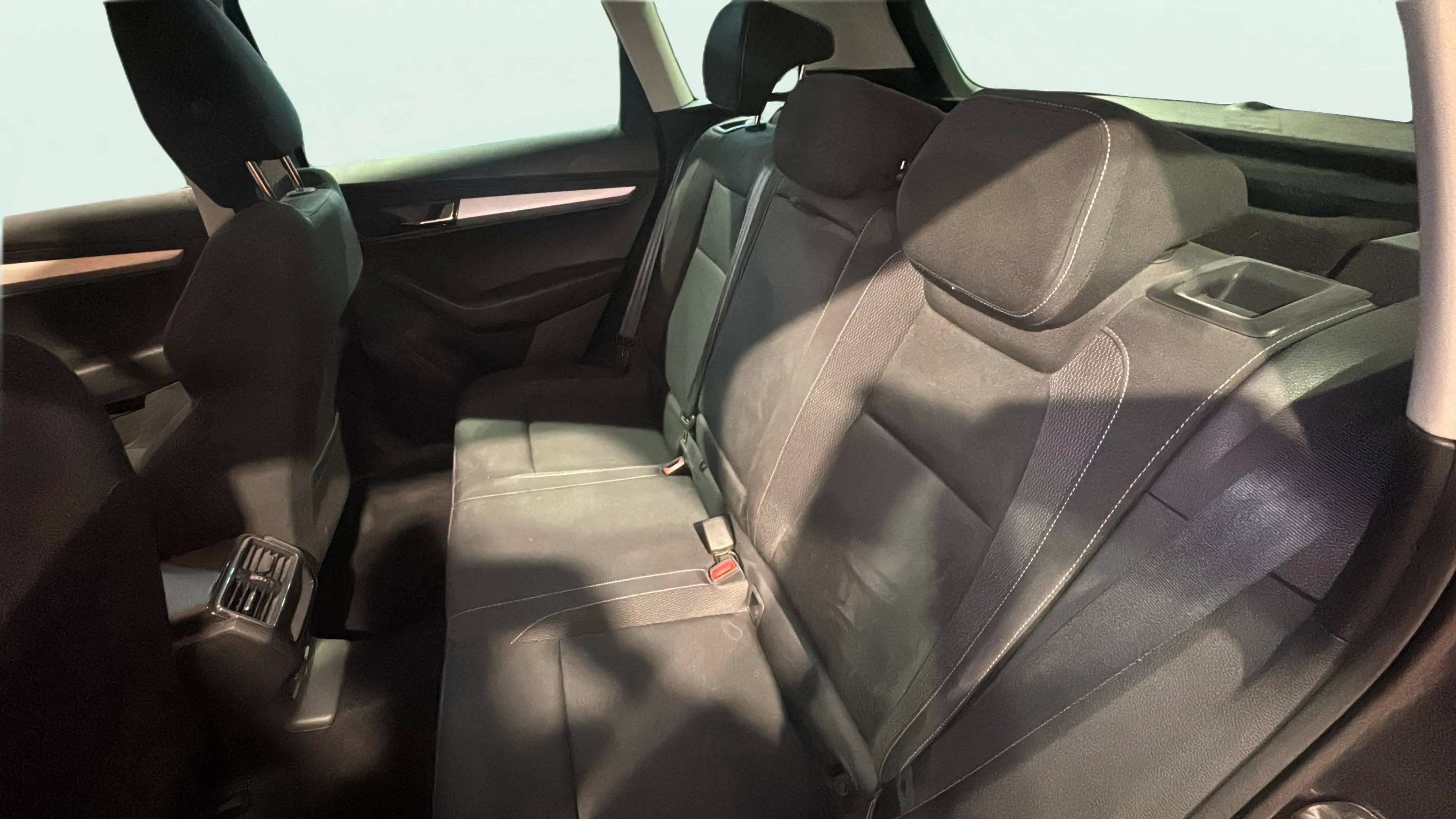 Škoda Karoq 1.5 TSI DSG ACT Selection - foto 25