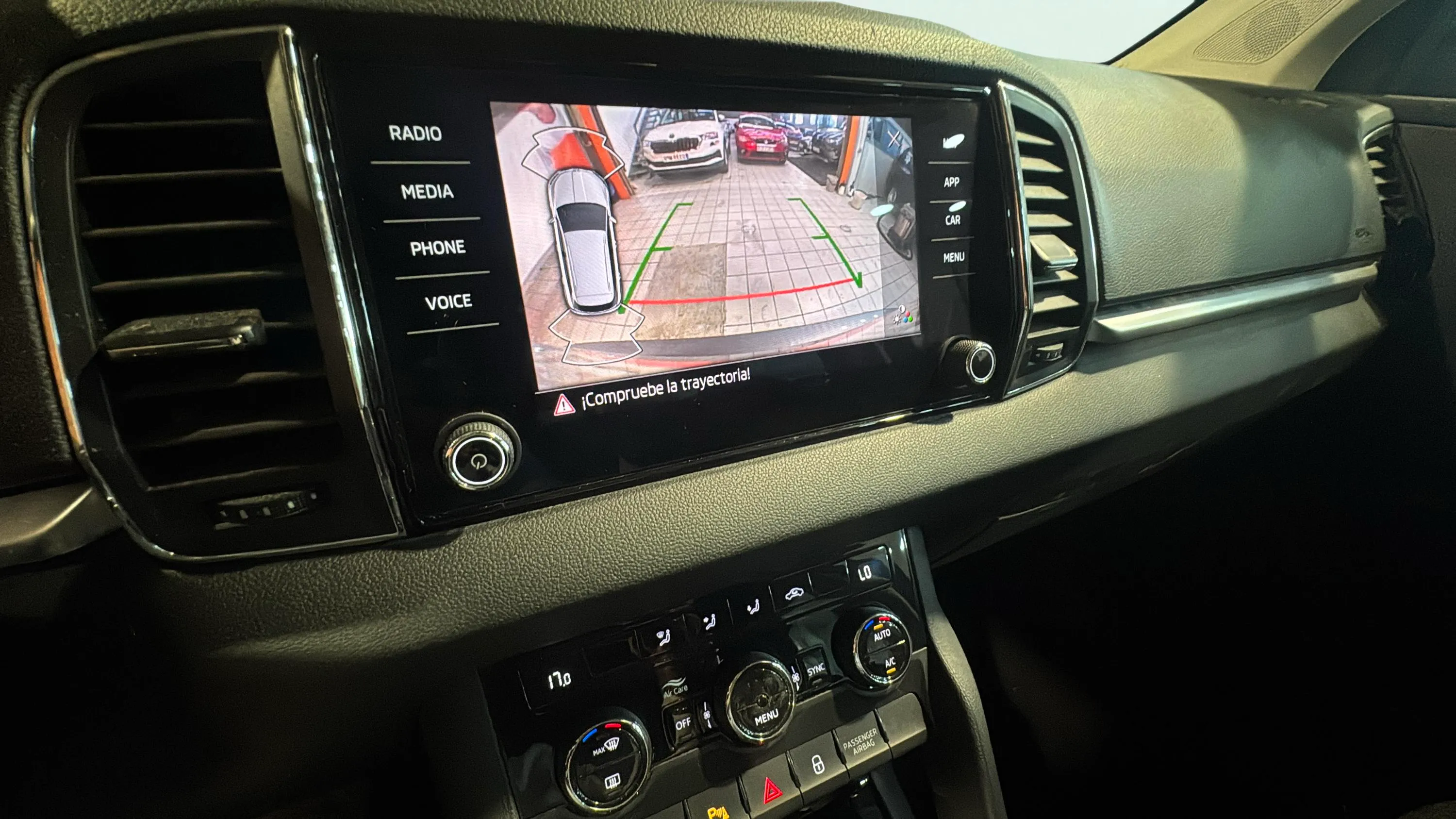 Škoda Karoq 1.5 TSI DSG ACT Selection - foto 22