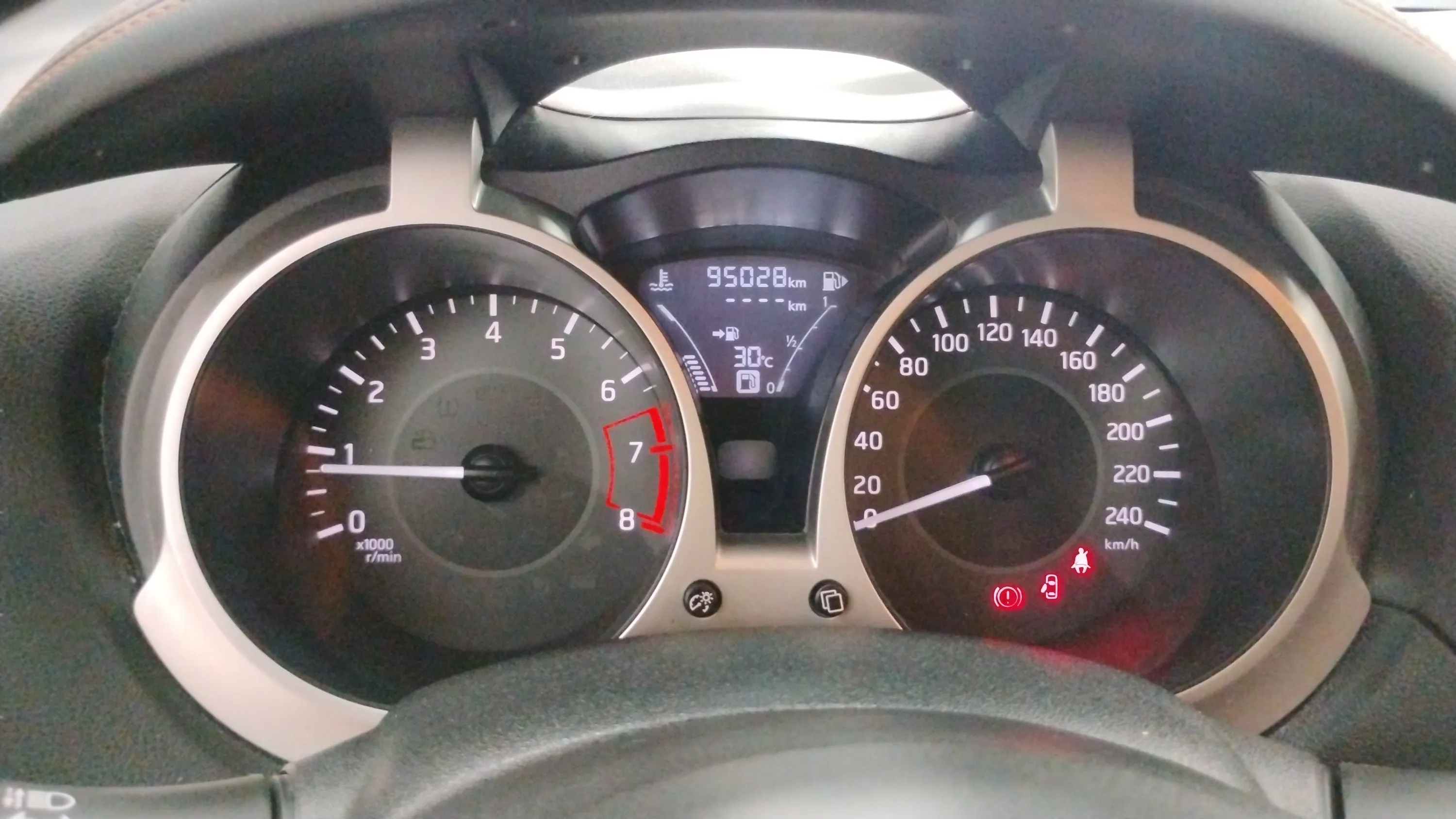 Nissan Juke DIG-T EU6 N-Connecta - foto 12