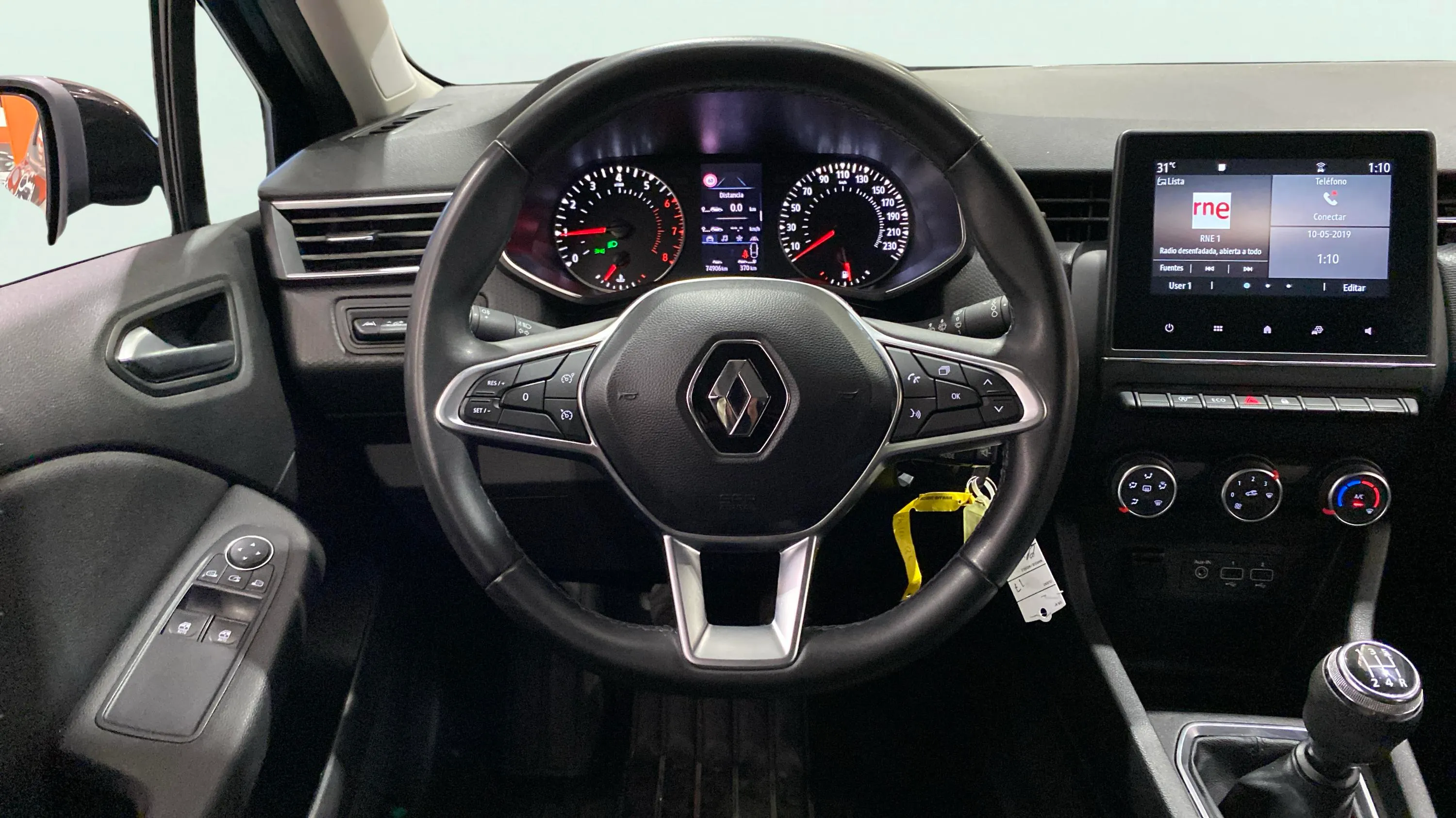 Renault Clio Zen TCe - foto 17