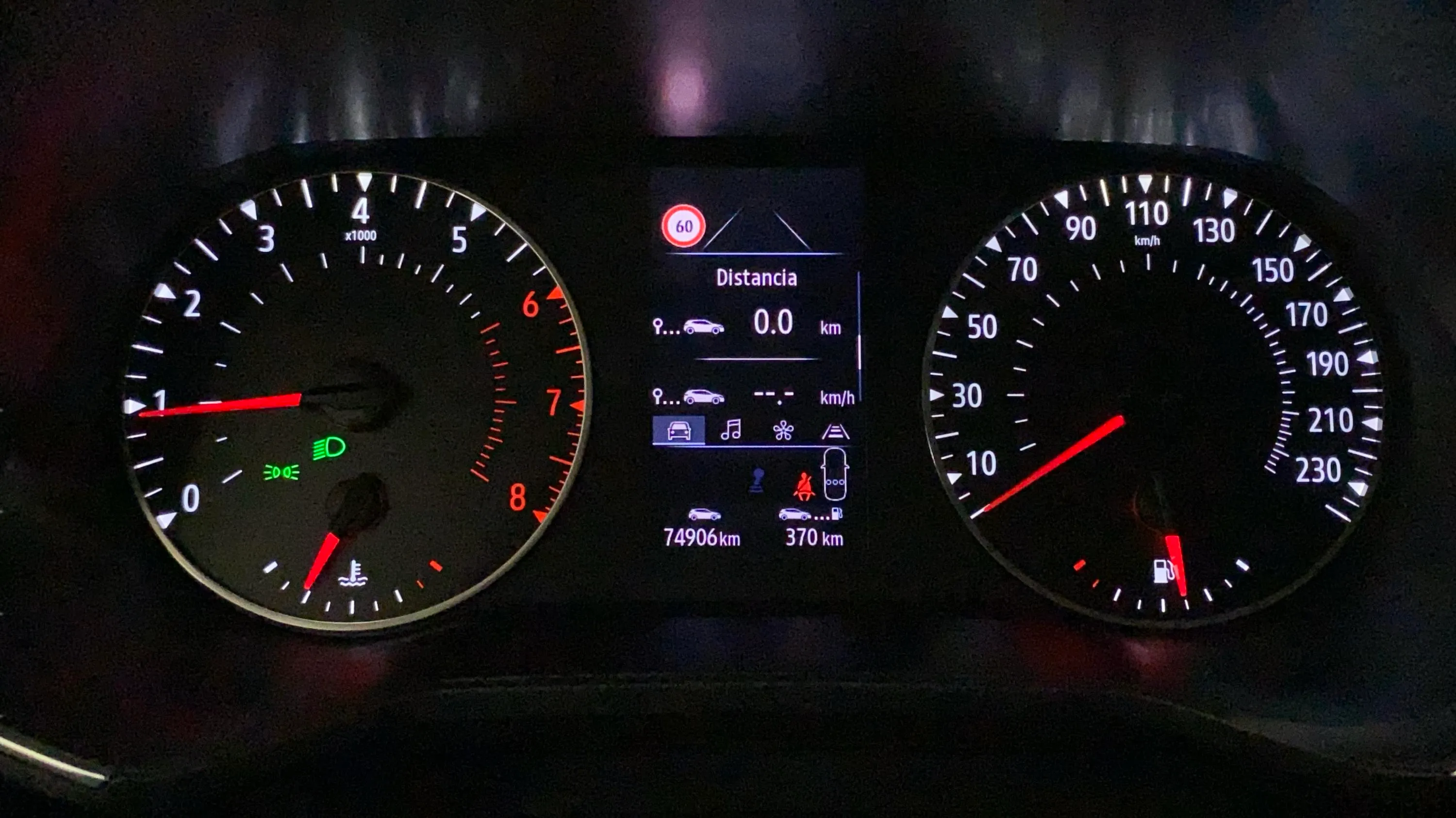 Renault Clio Zen TCe - foto 21