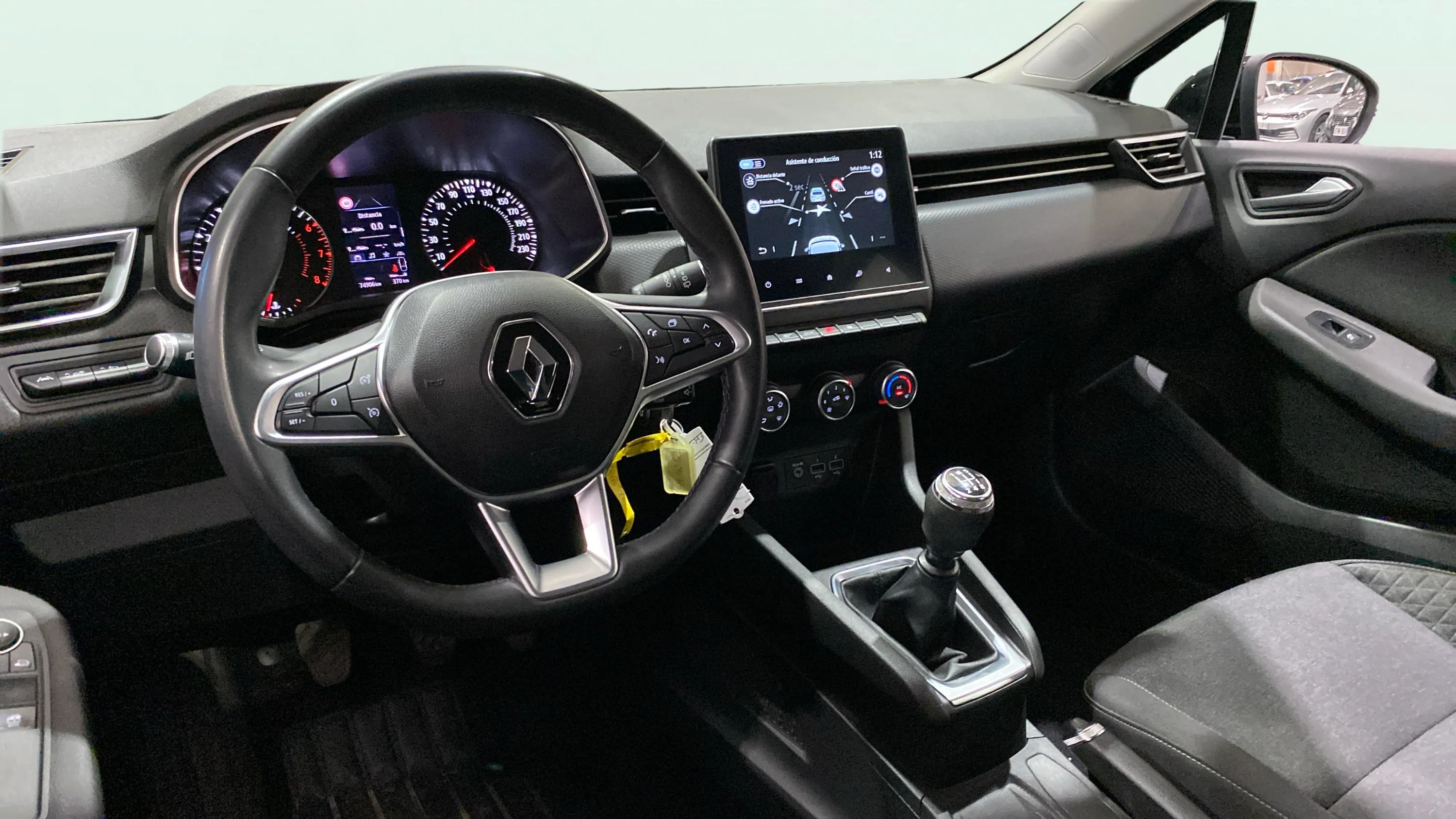 Renault Clio Zen TCe - foto 28