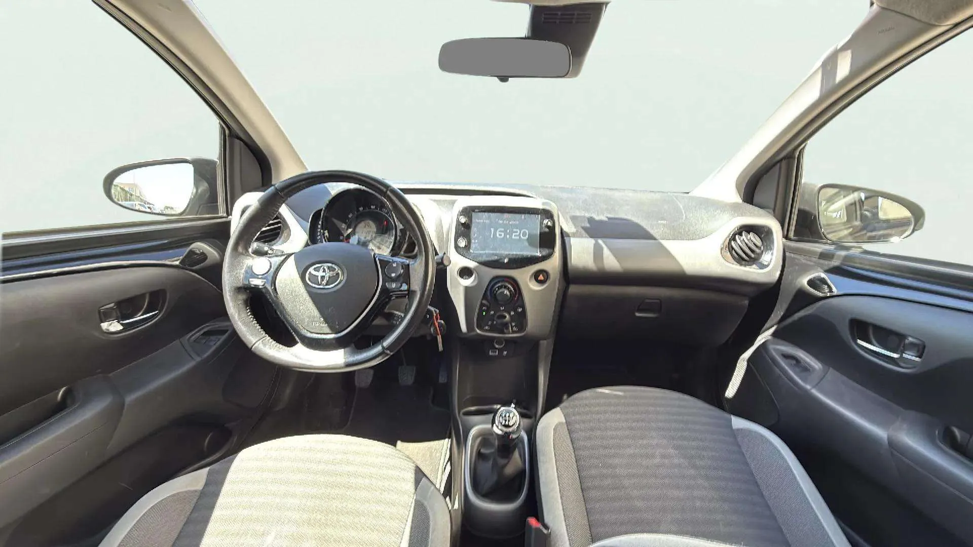 Toyota Aygo 1.0 70 x-wave - foto 9