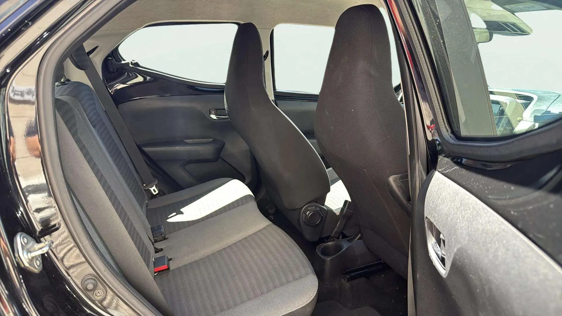Toyota Aygo 1.0 70 x-wave - foto 14