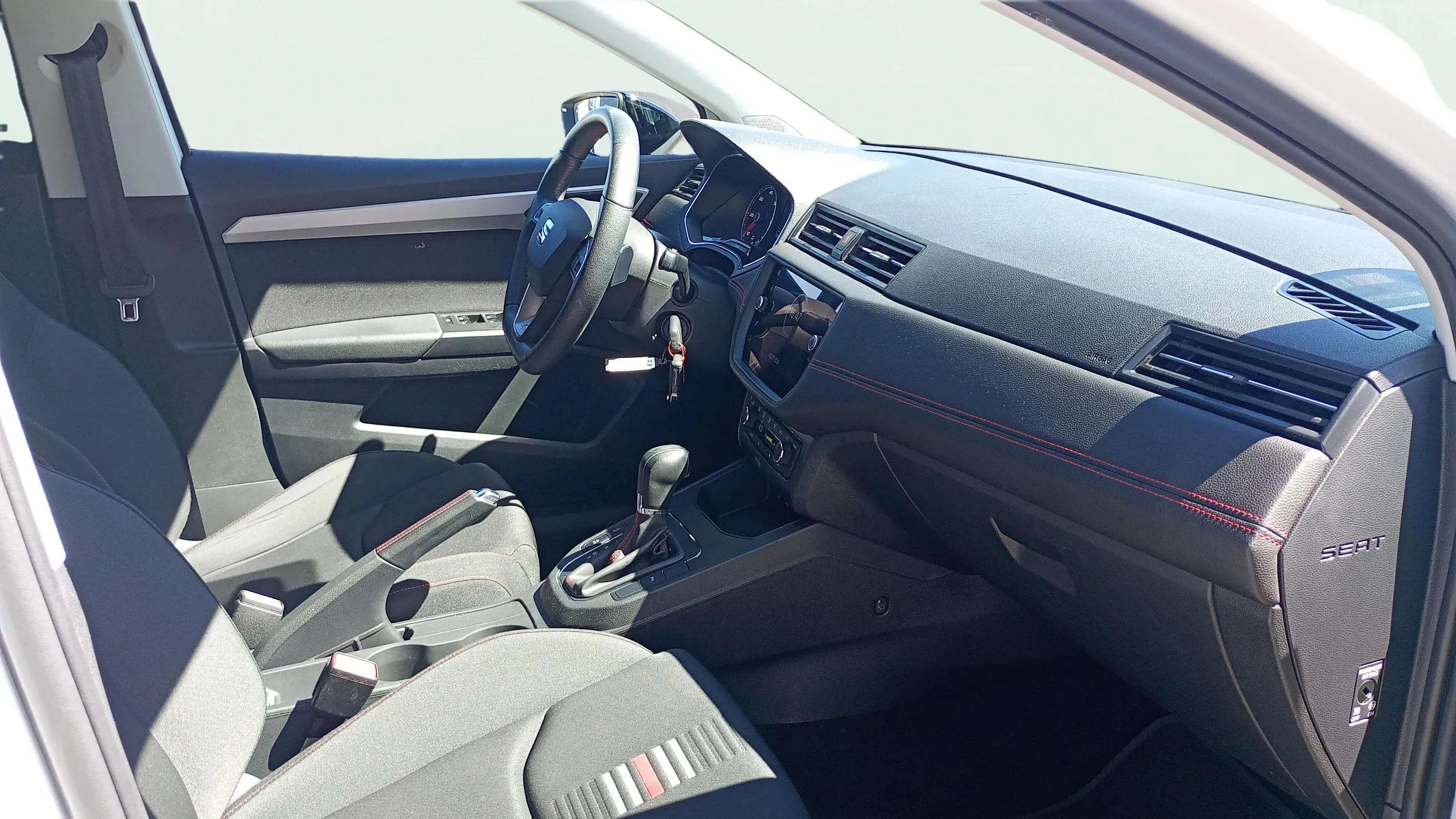 SEAT Ibiza 1.6 TDI DSG FR - foto 11