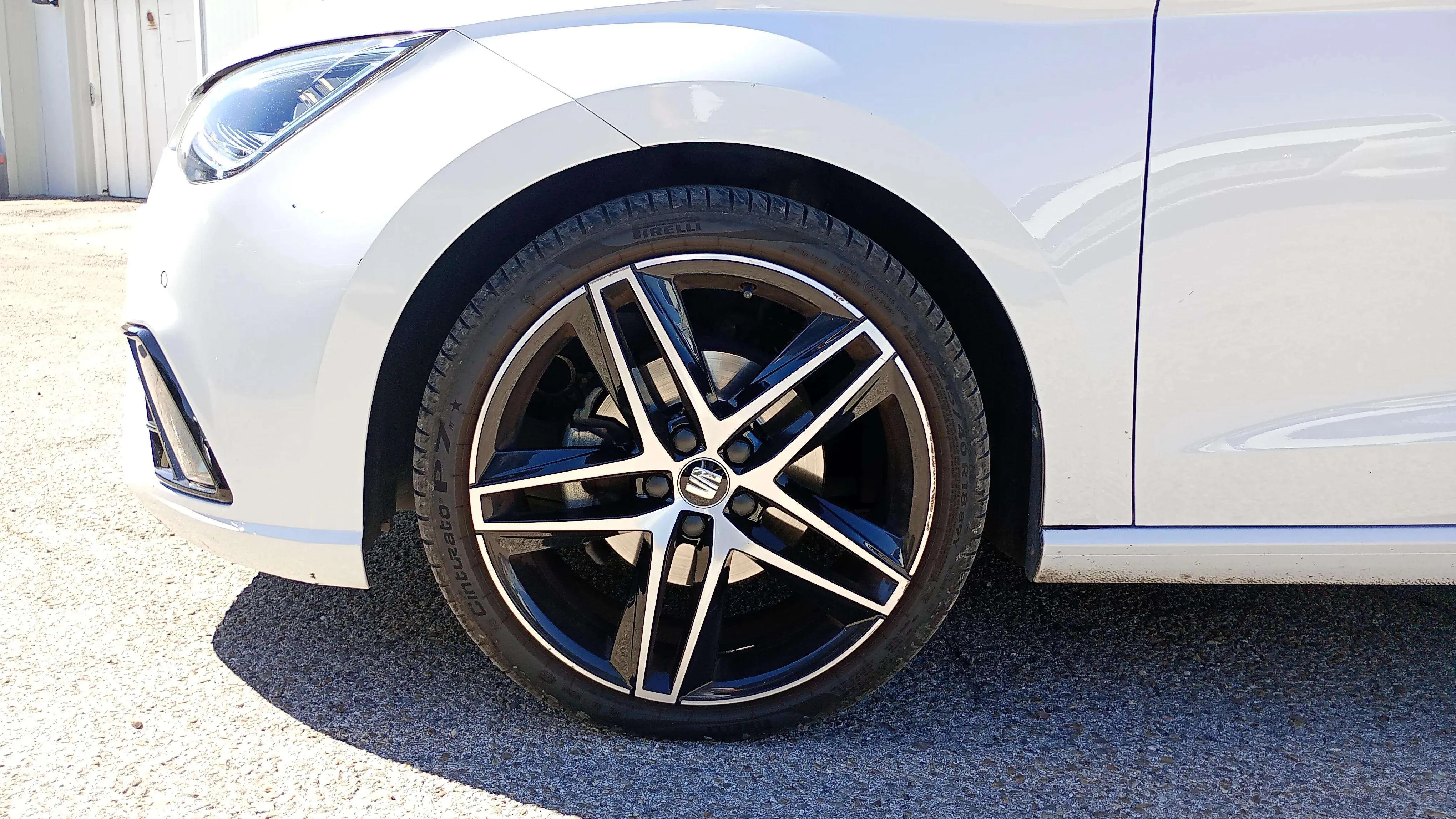 SEAT Ibiza 1.6 TDI DSG FR - foto 17