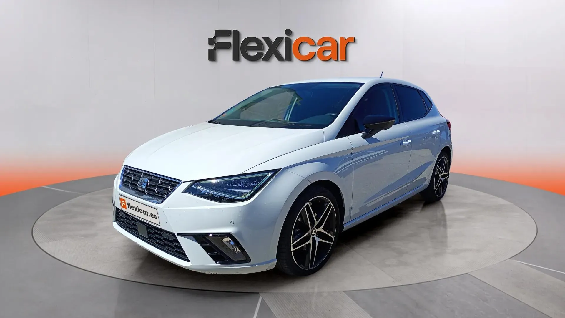 SEAT Ibiza 1.6 TDI DSG FR - foto 2