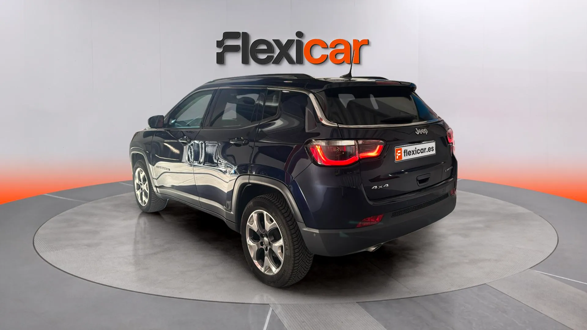 Jeep Compass 2.0 Mjet Limited 4x4 ATX - foto 3
