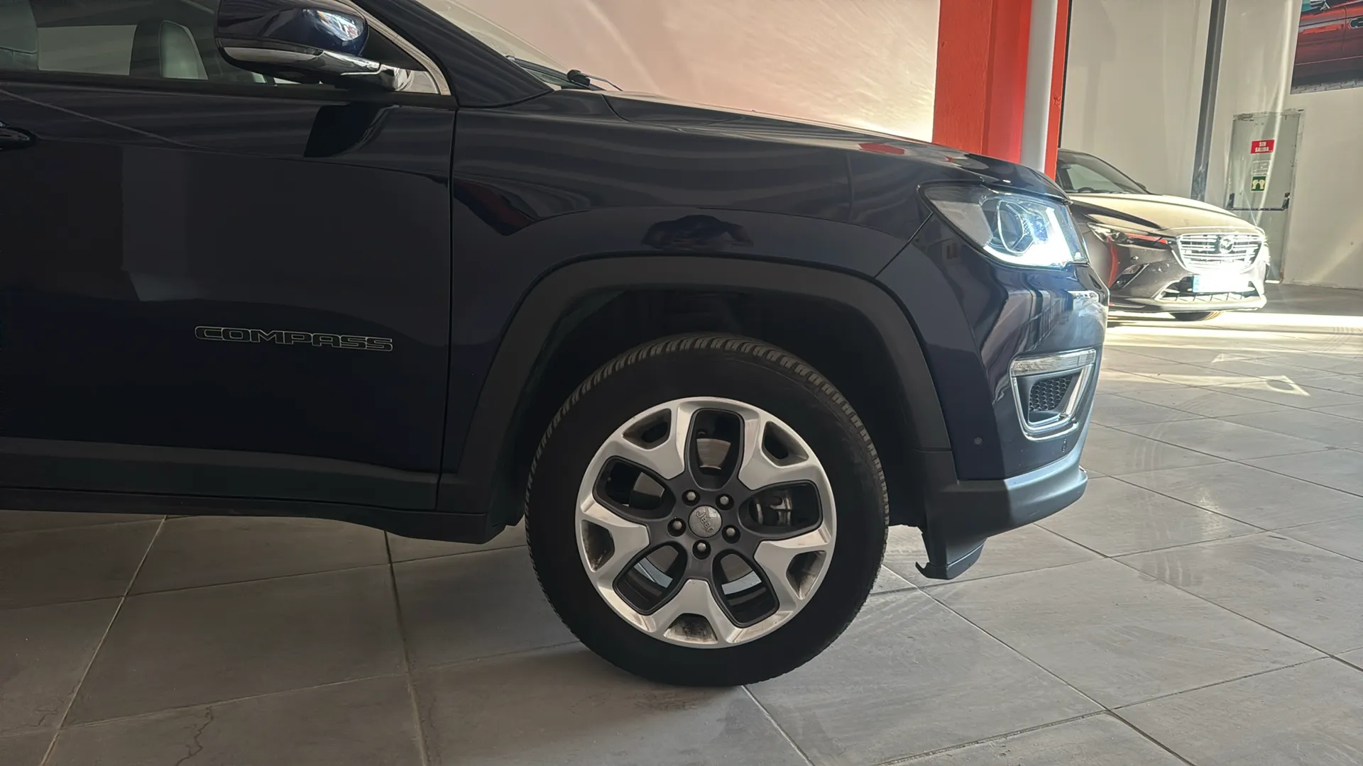 Jeep Compass 2.0 Mjet Limited 4x4 ATX - foto 17