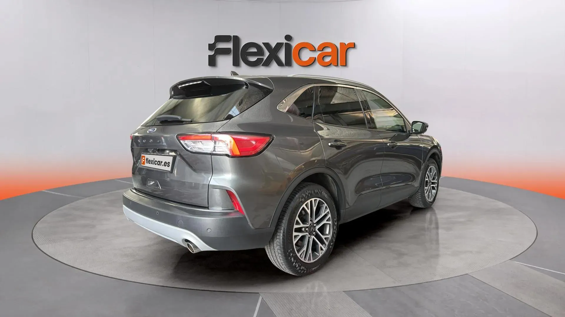 Ford Kuga Titanium 1.5 EcoBoost - foto 4