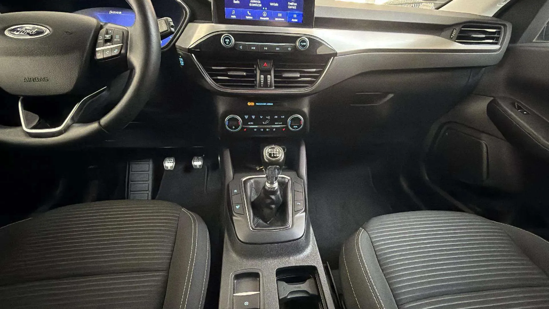 Ford Kuga Titanium 1.5 EcoBoost - foto 16