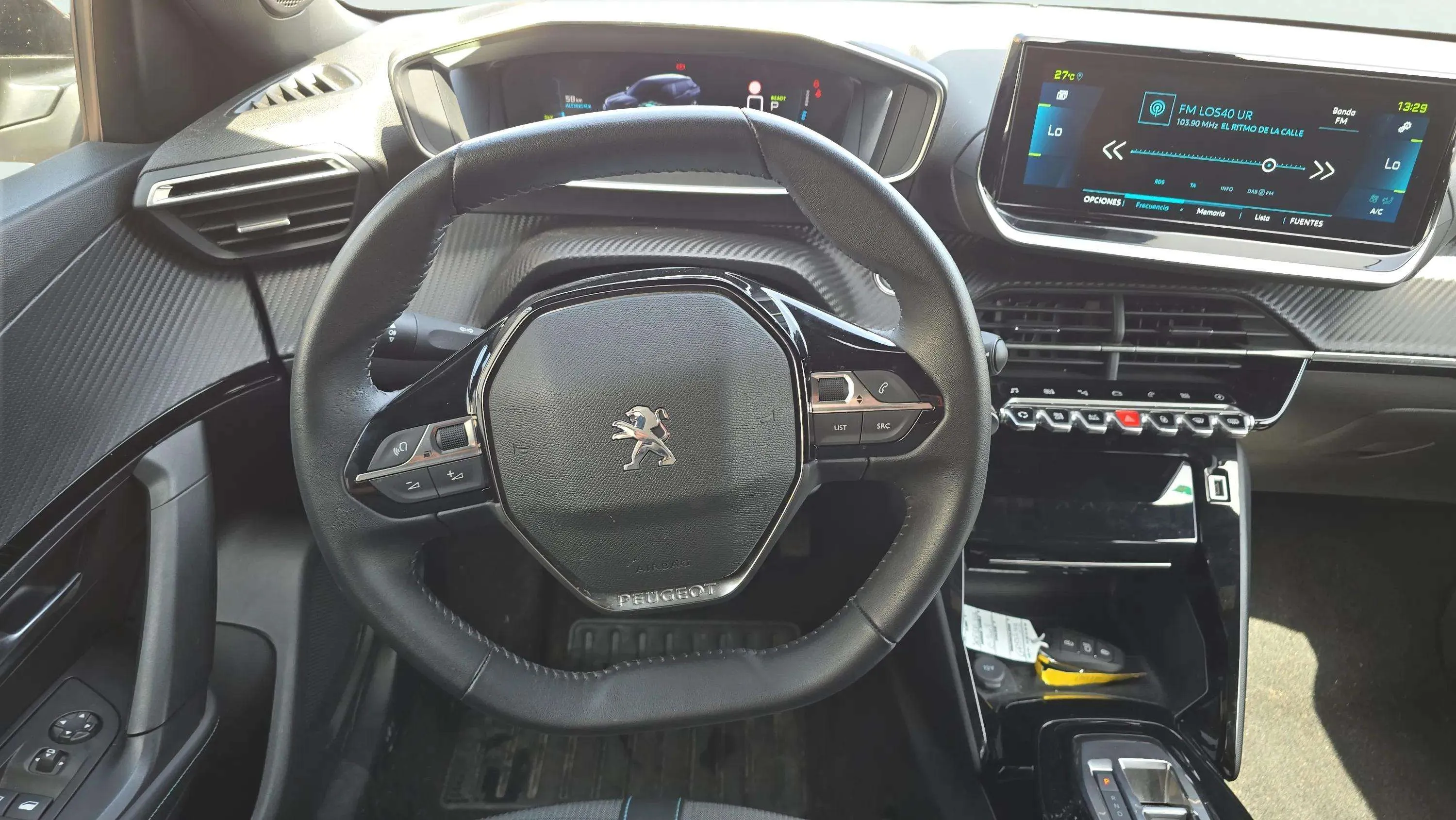Peugeot 2008 Eléctrico Allure 136 - foto 11