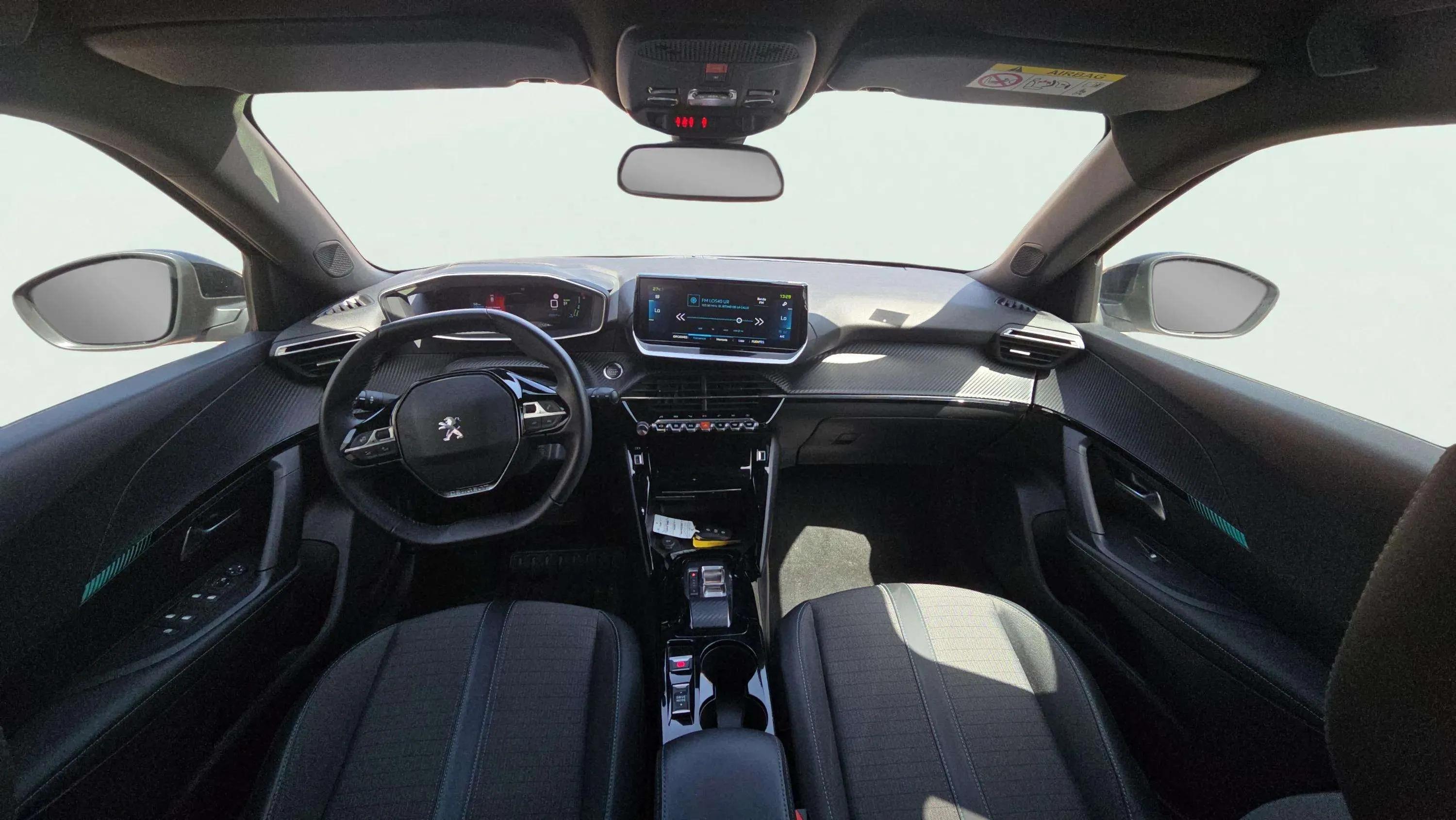 Peugeot 2008 Eléctrico Allure 136 - foto 13