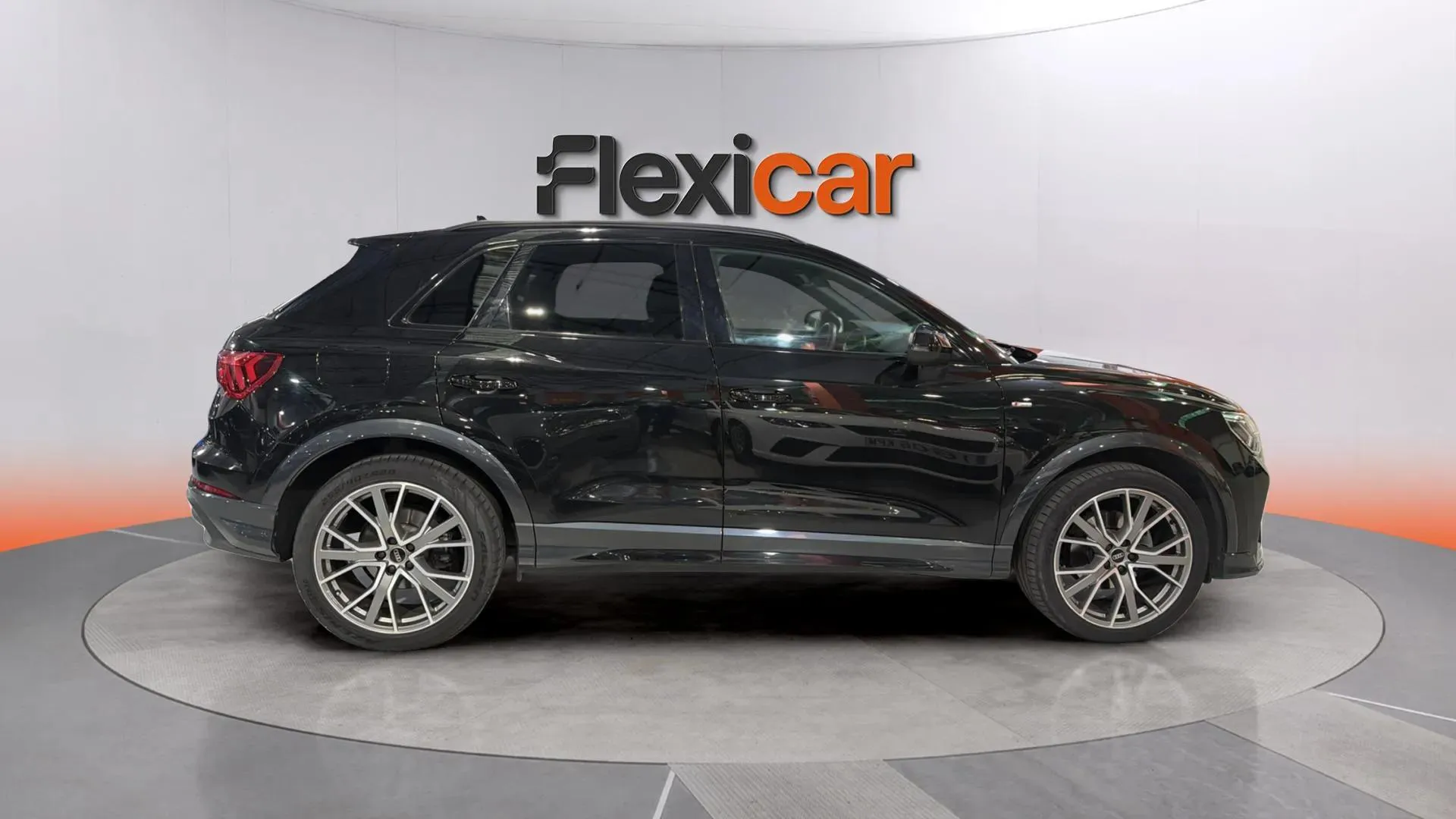 Audi Q3 Black line 35 TDI S tronic - foto 8