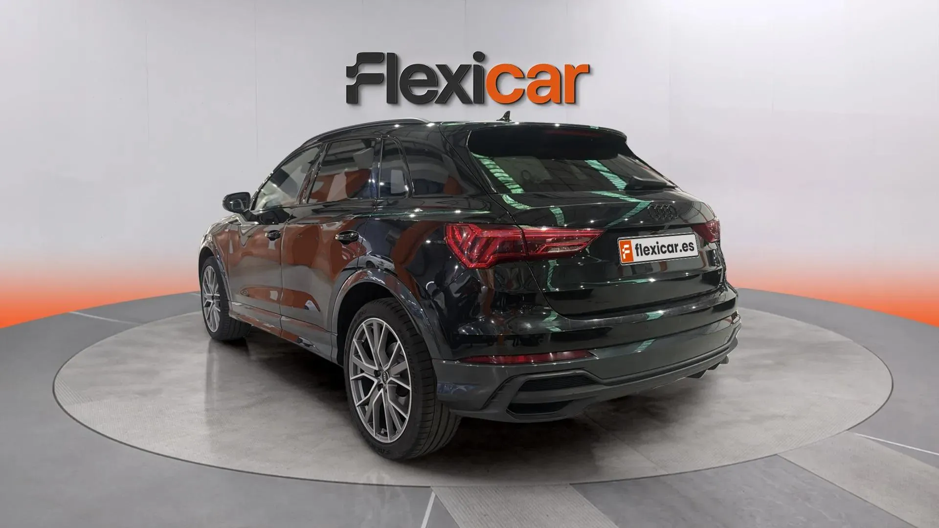 Audi Q3 Black line 35 TDI S tronic - foto 5
